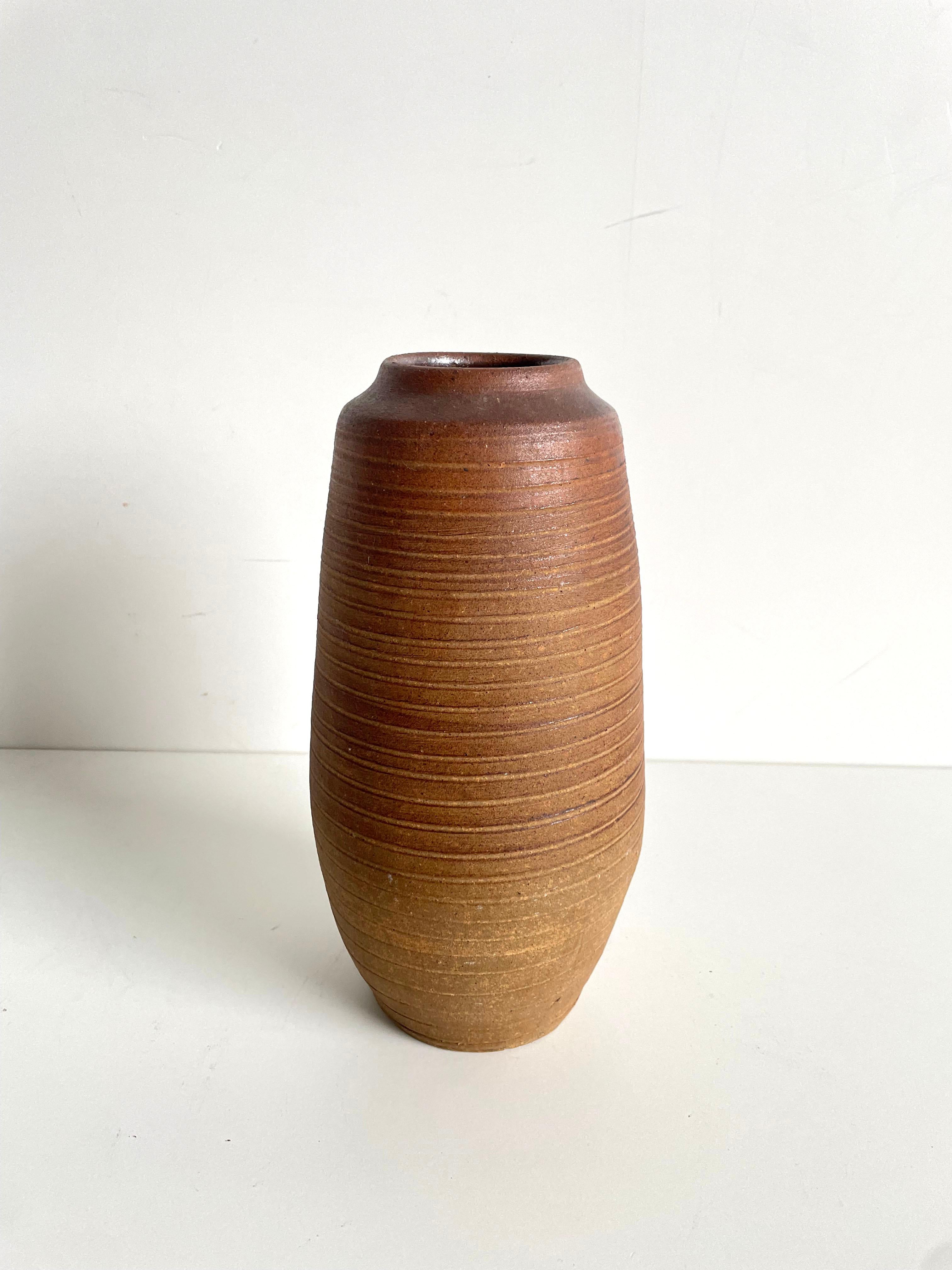Vintage Teracotta Vase with textured surface, Wabi Sabi, Studio Pottery, Marked In Good Condition For Sale In Zagreb, HR