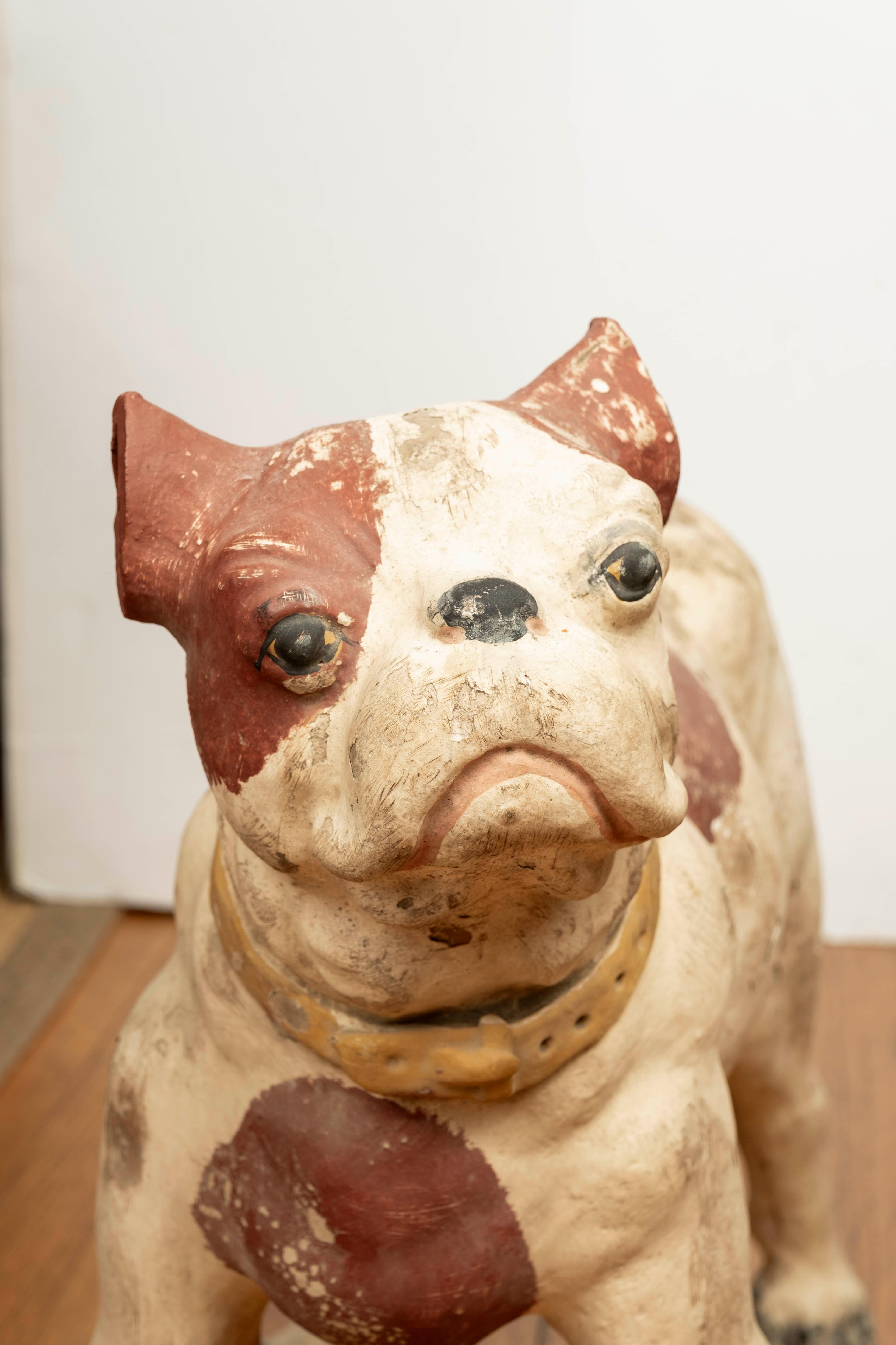 Milieu du XXe siècle Sculpture vintage de terrier en terre cuite en vente