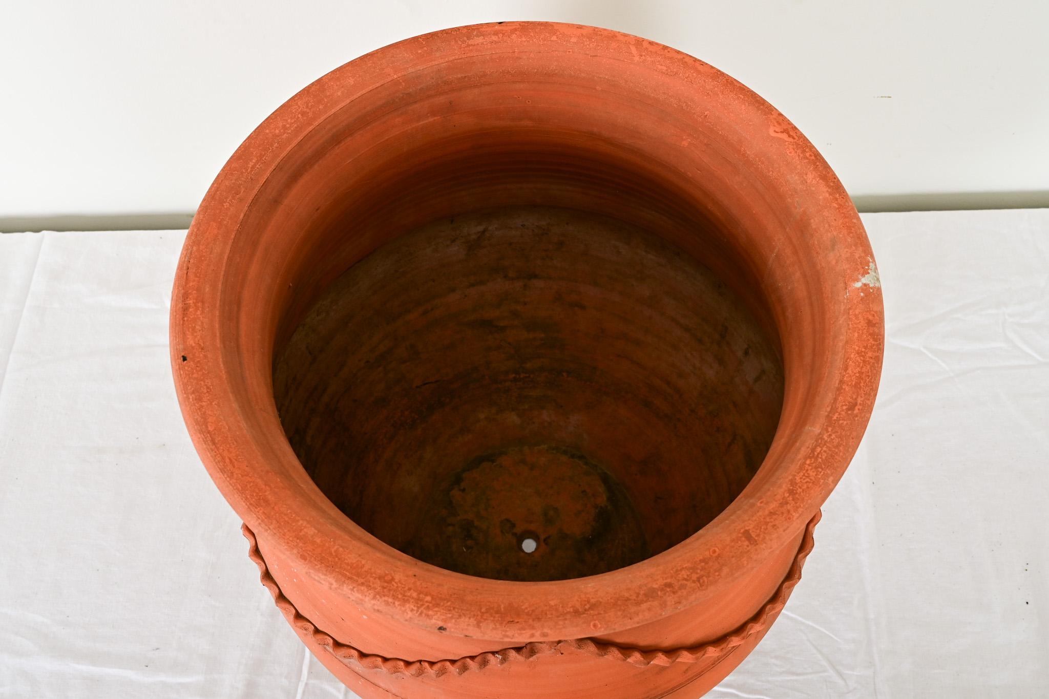 Jardinera vintage de terracota siglo XX en venta