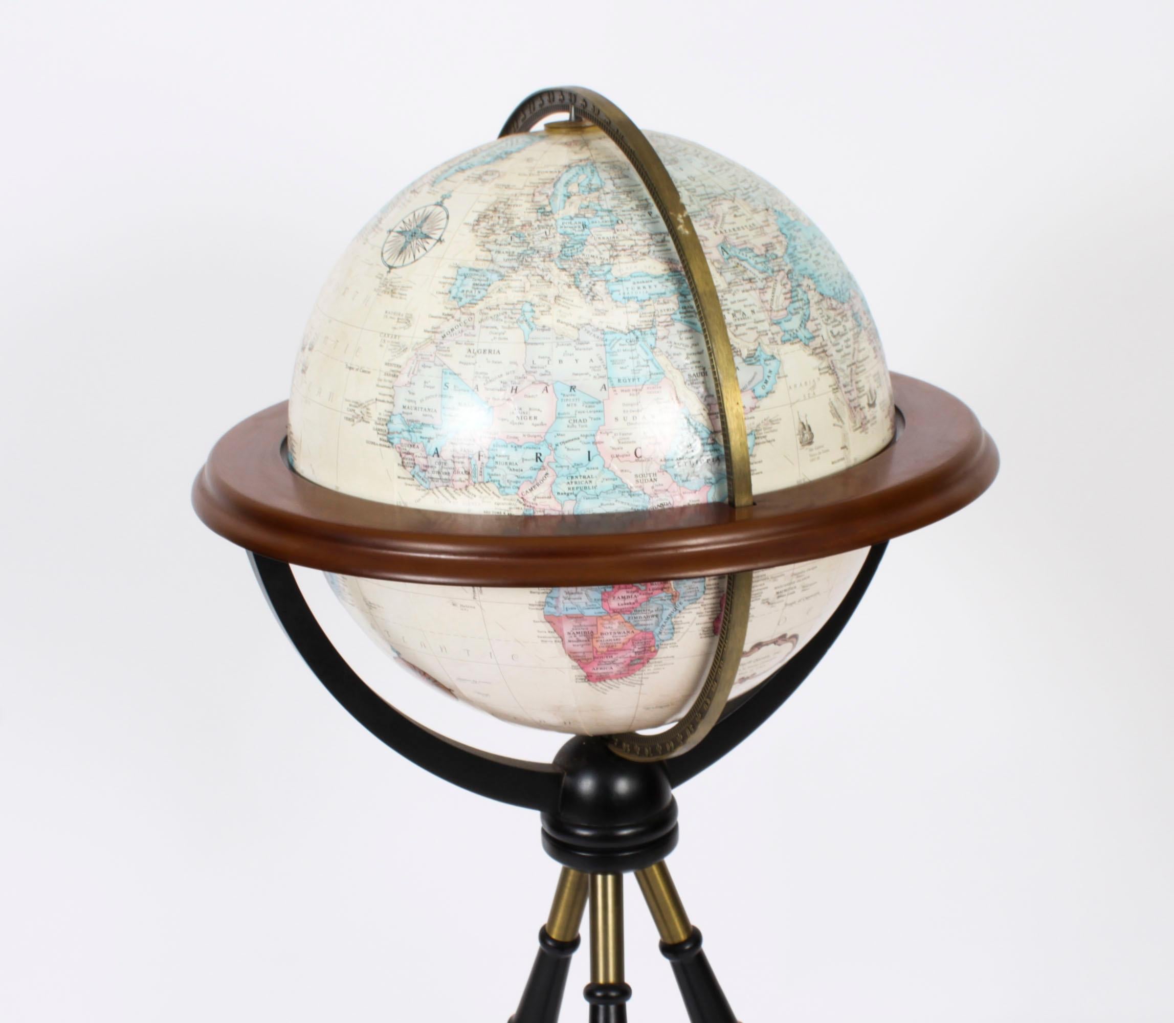 Vintage Terrestrial Library Globe on Stand 20th Century In Good Condition For Sale In London, GB