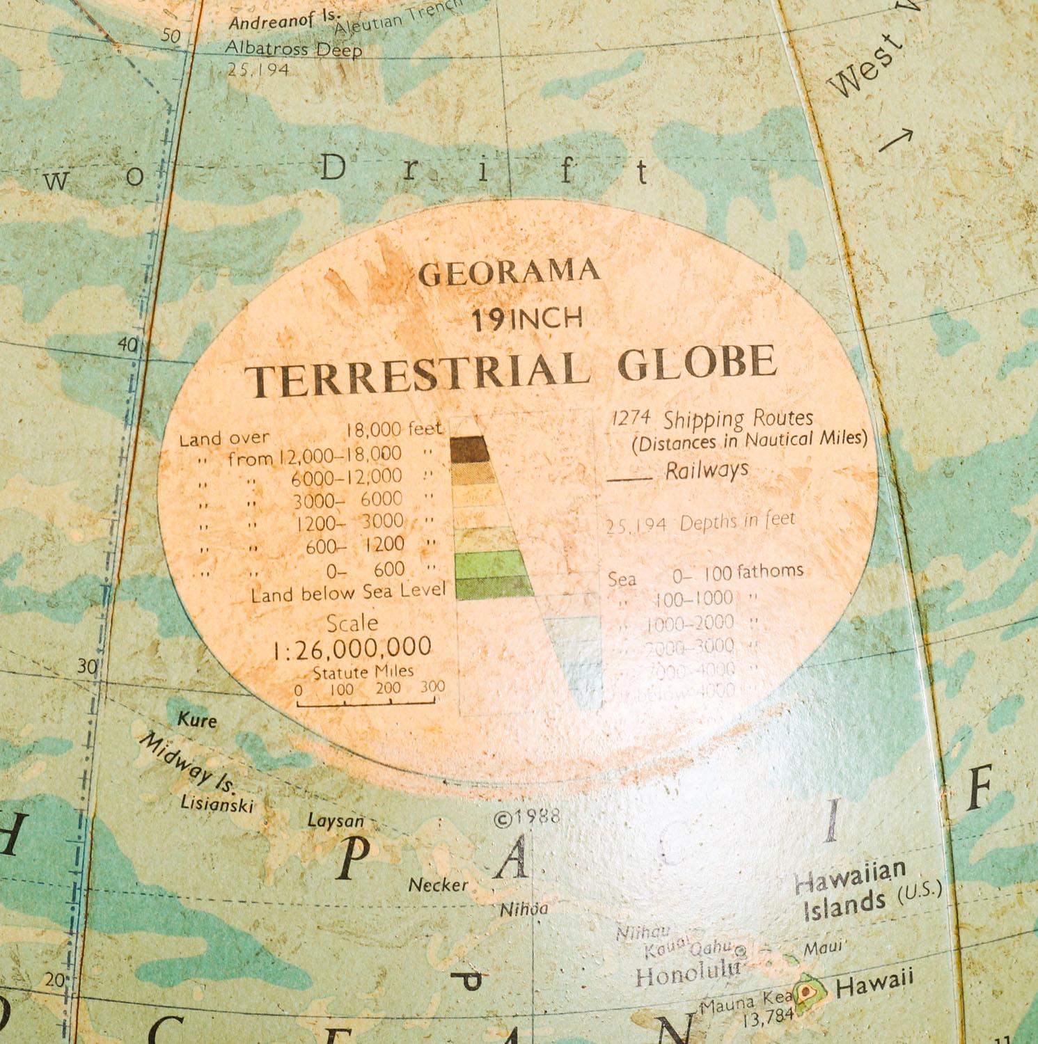 Vintage Terrestrial Library Globe on Stand With Compass 20th Century For Sale 7
