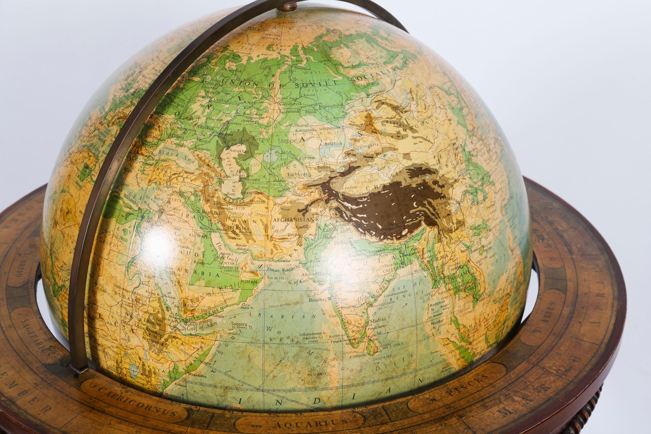 Vintage Terrestrial Library Globe on Stand With Compass 20th Century For Sale 1