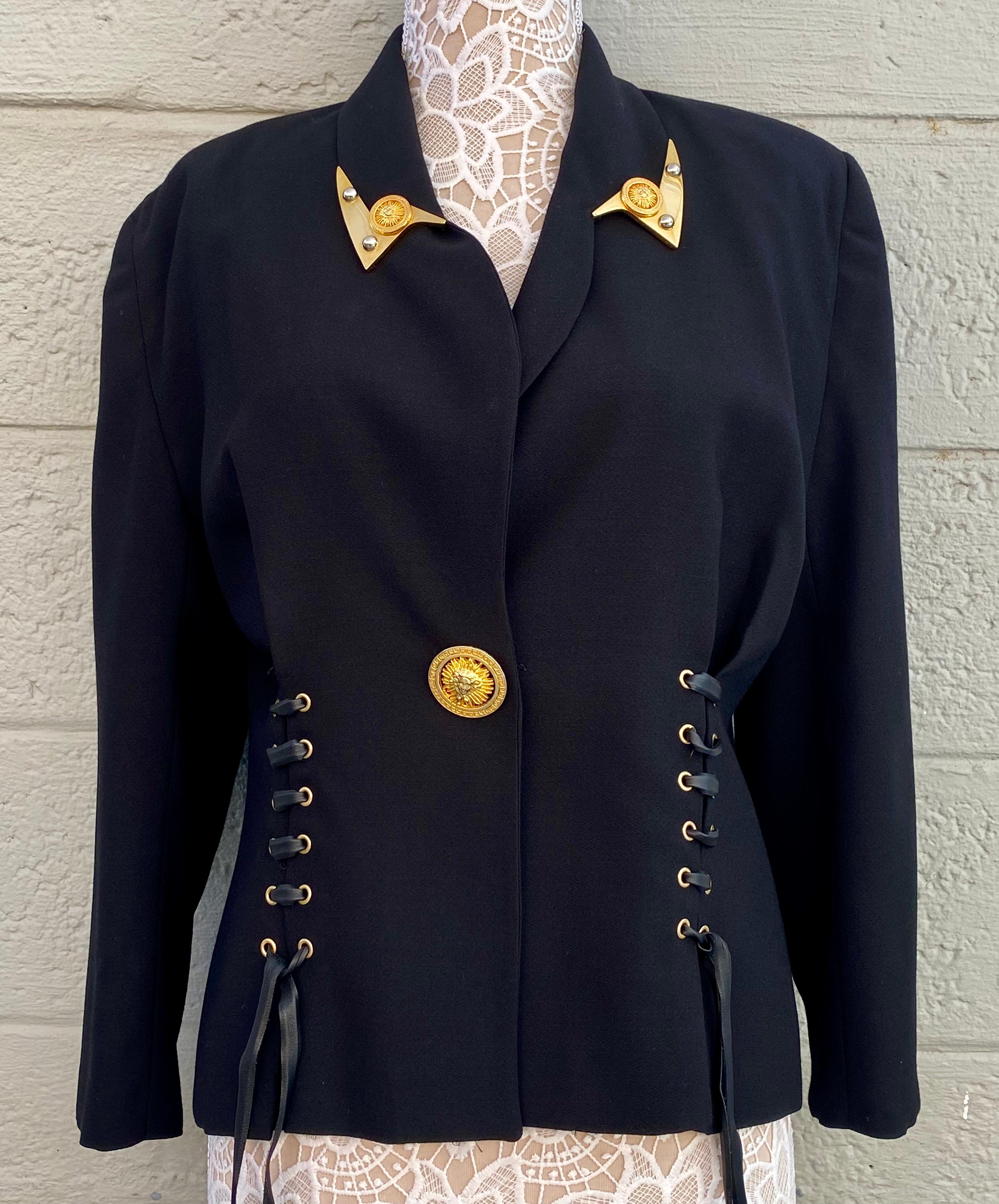 Vintage Terry Paris Gold Medallion Leather Lace Jacket en vente 10