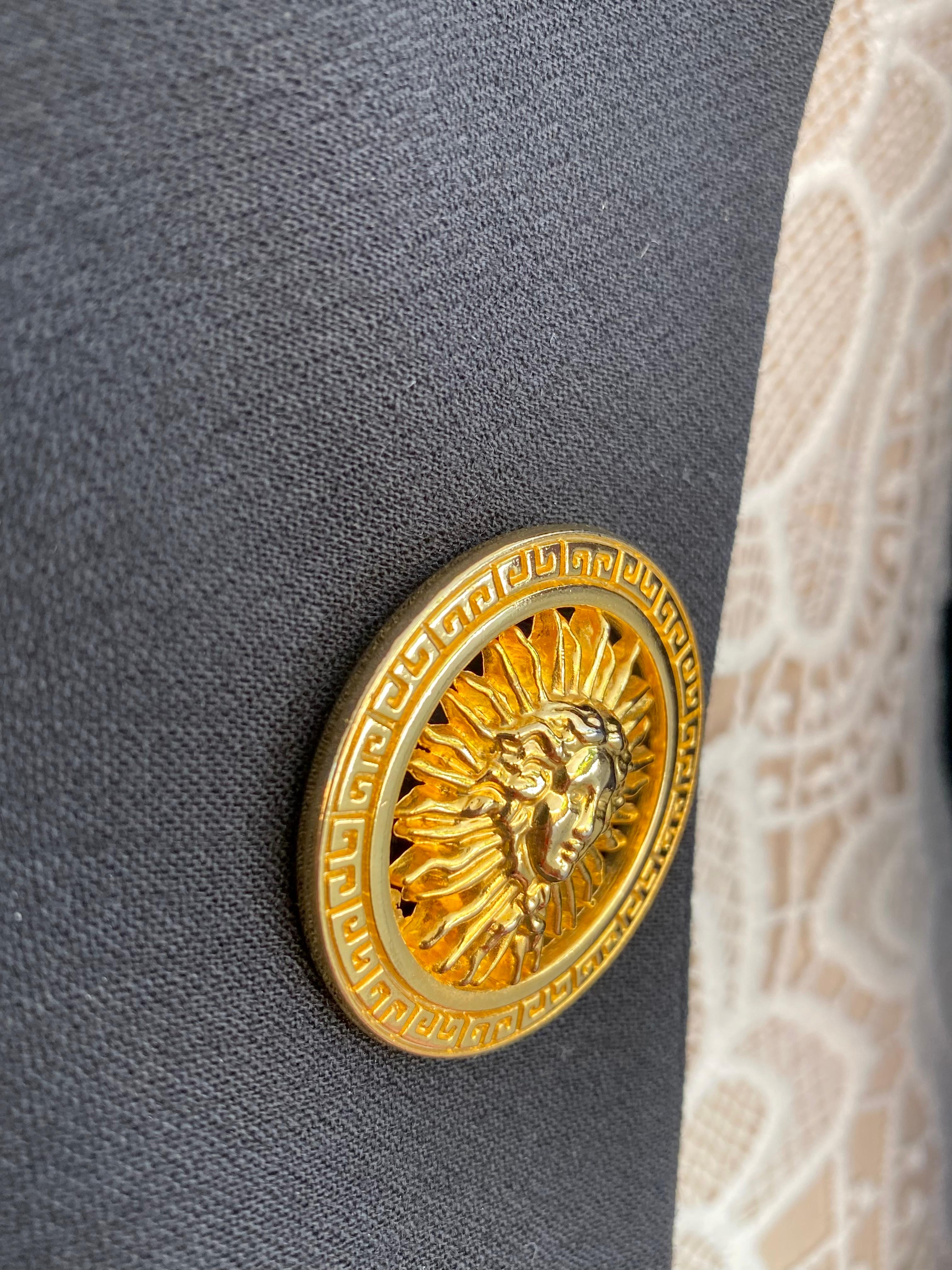Vintage Terry Paris Gold Medallion Leather Lace Jacket en vente 4