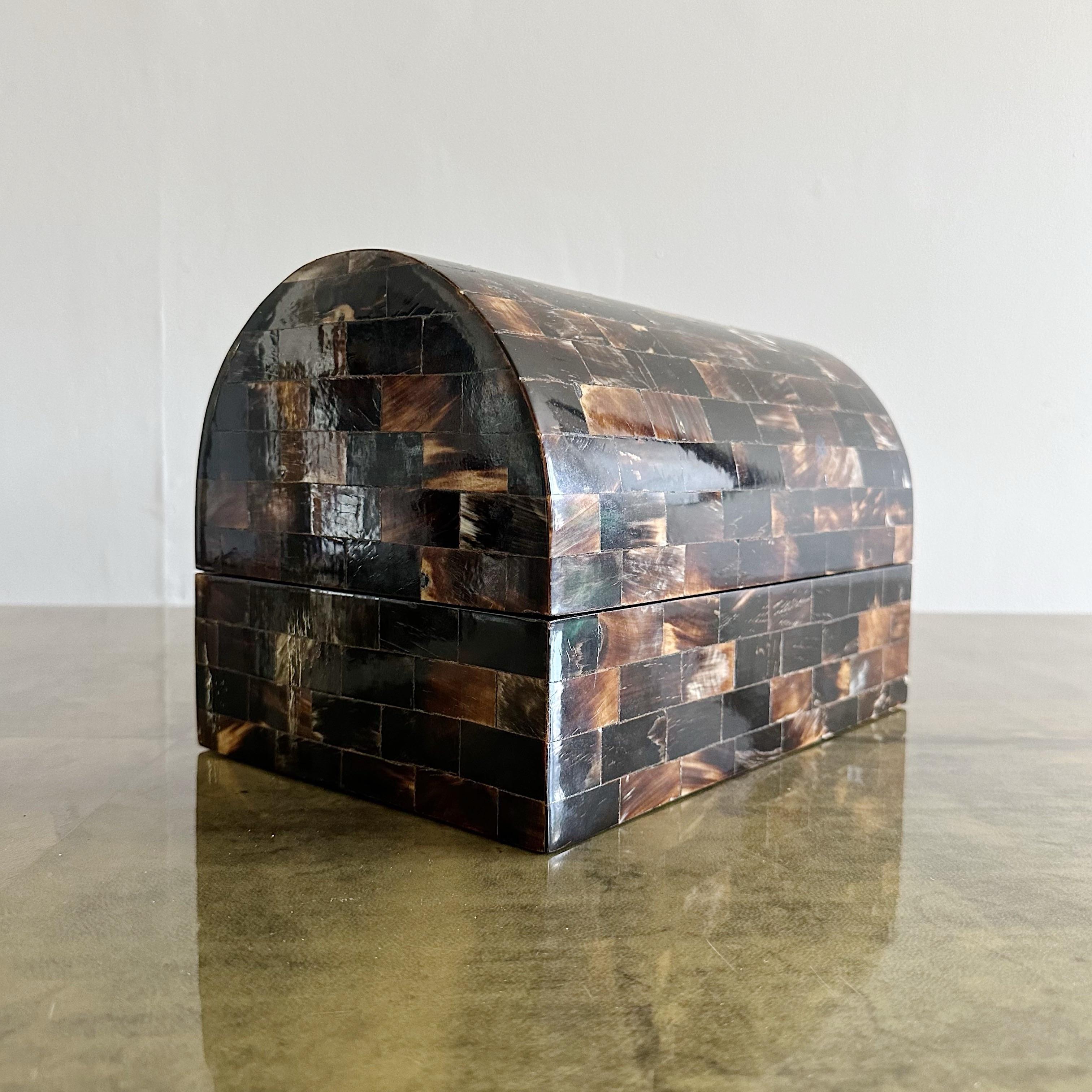Inconnu Boîte à dôme en corne tessellée d'époque en vente