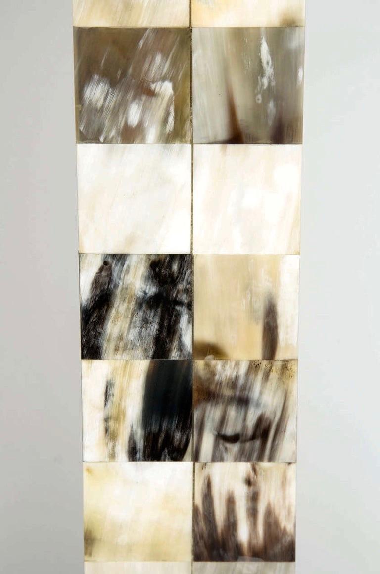 Lampe tessellée en corne véritable The Moderns, c.1980's. Bon état - En vente à Fort Lauderdale, FL