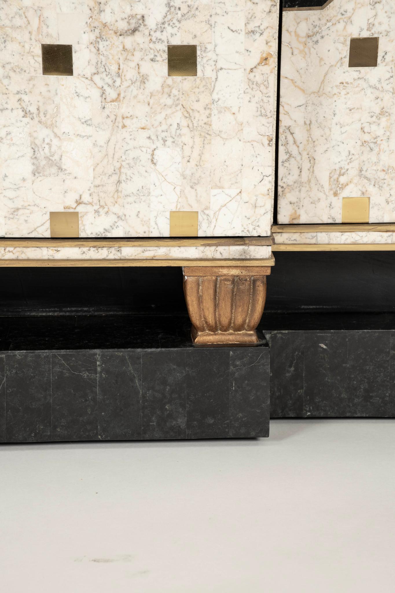 Vintage Tessellated Marble Brass Credenza im Angebot 1
