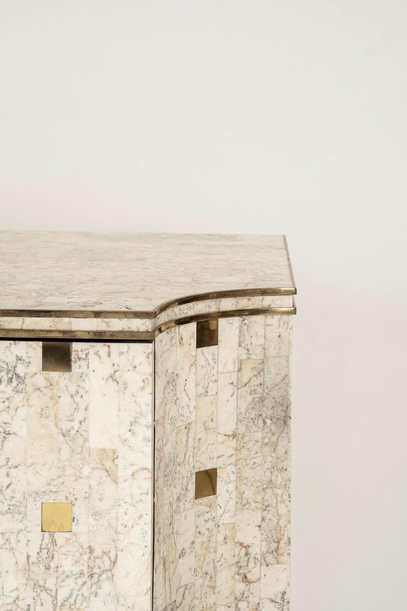 Vintage Tessellated Marble Brass Credenza im Angebot 2