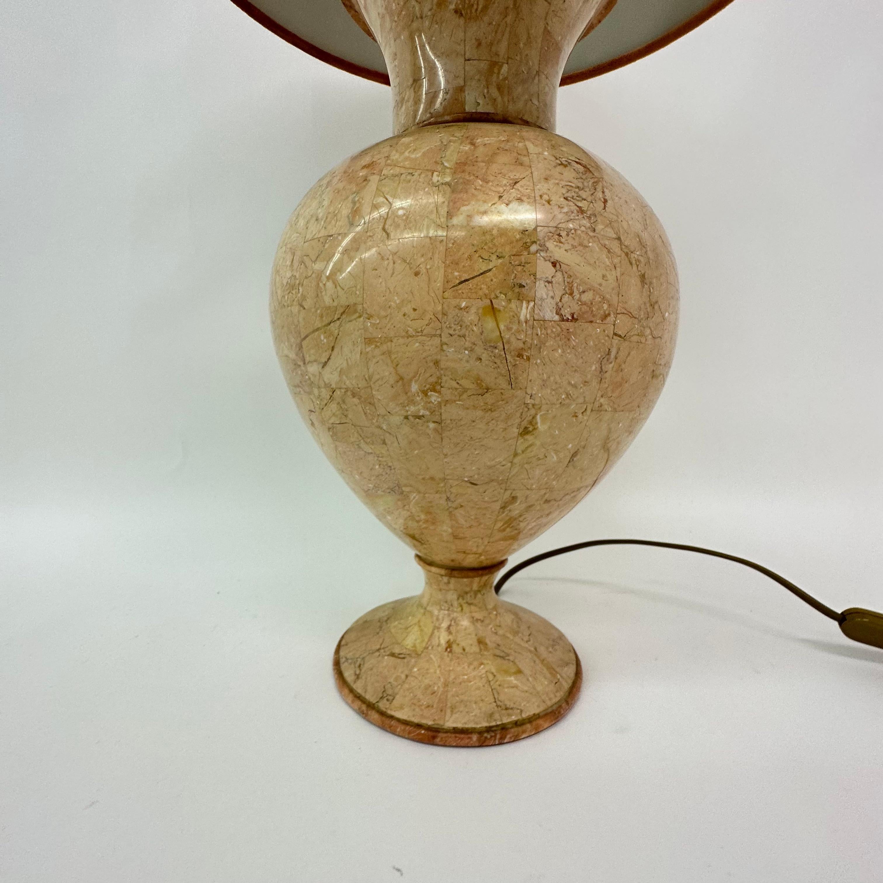 Lampe de table vintage en marbre tessellée de Maitland Smith, années 1970 en vente 10