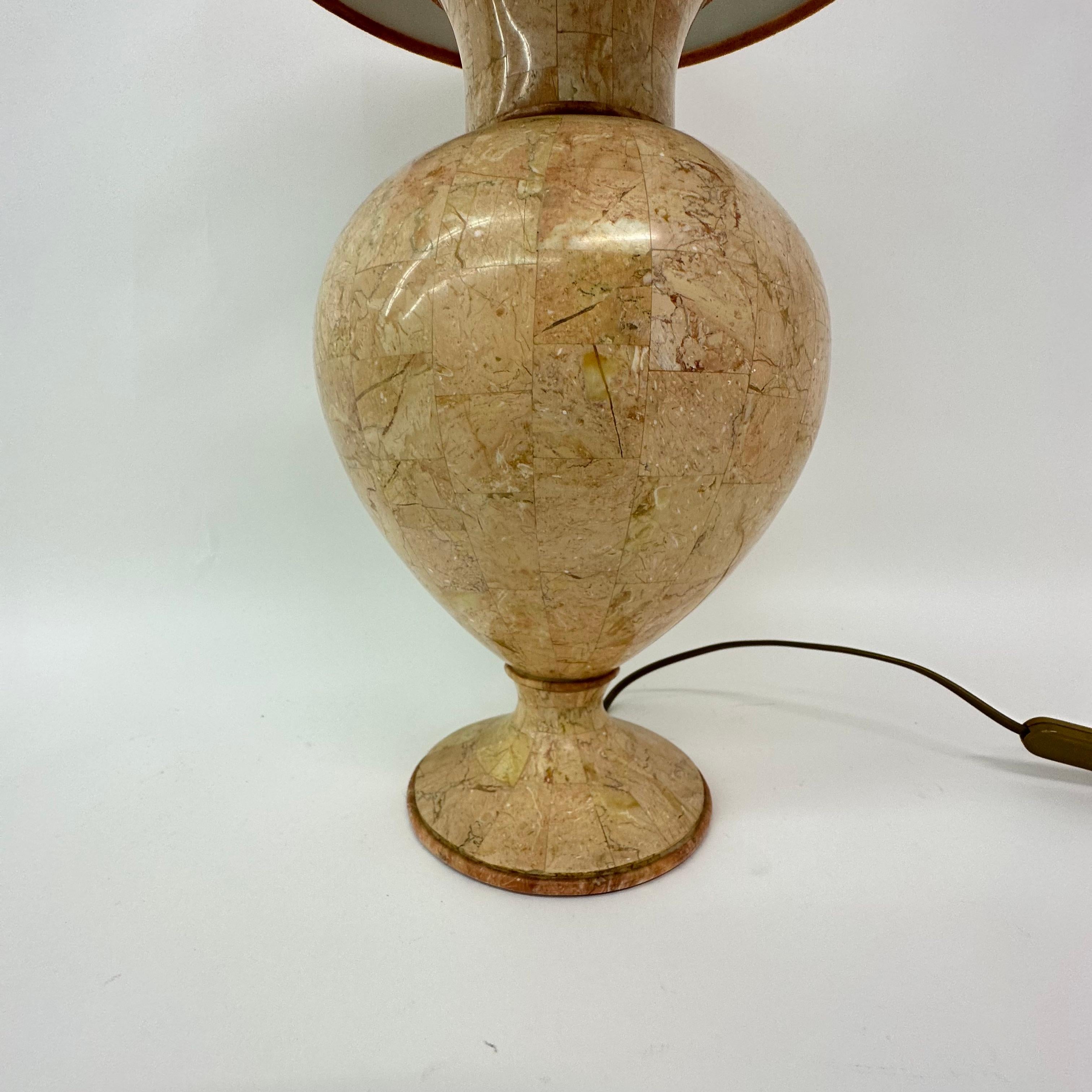 Lampe de table vintage en marbre tessellée de Maitland Smith, années 1970 en vente 11