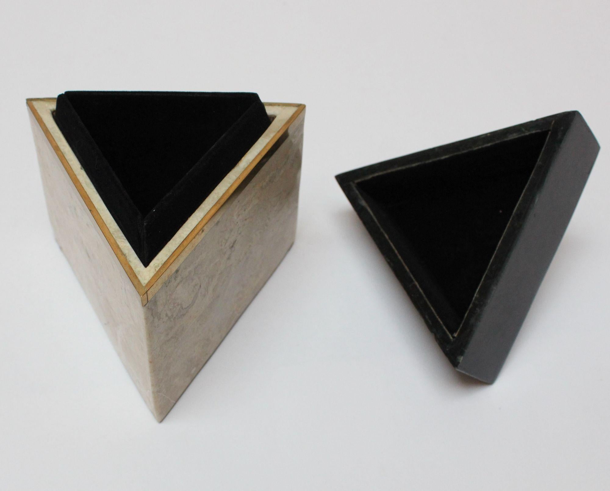 Vintage Tessellated Stone and Brass Triangular Box Attributed to Maitland Smith In Good Condition In Brooklyn, NY