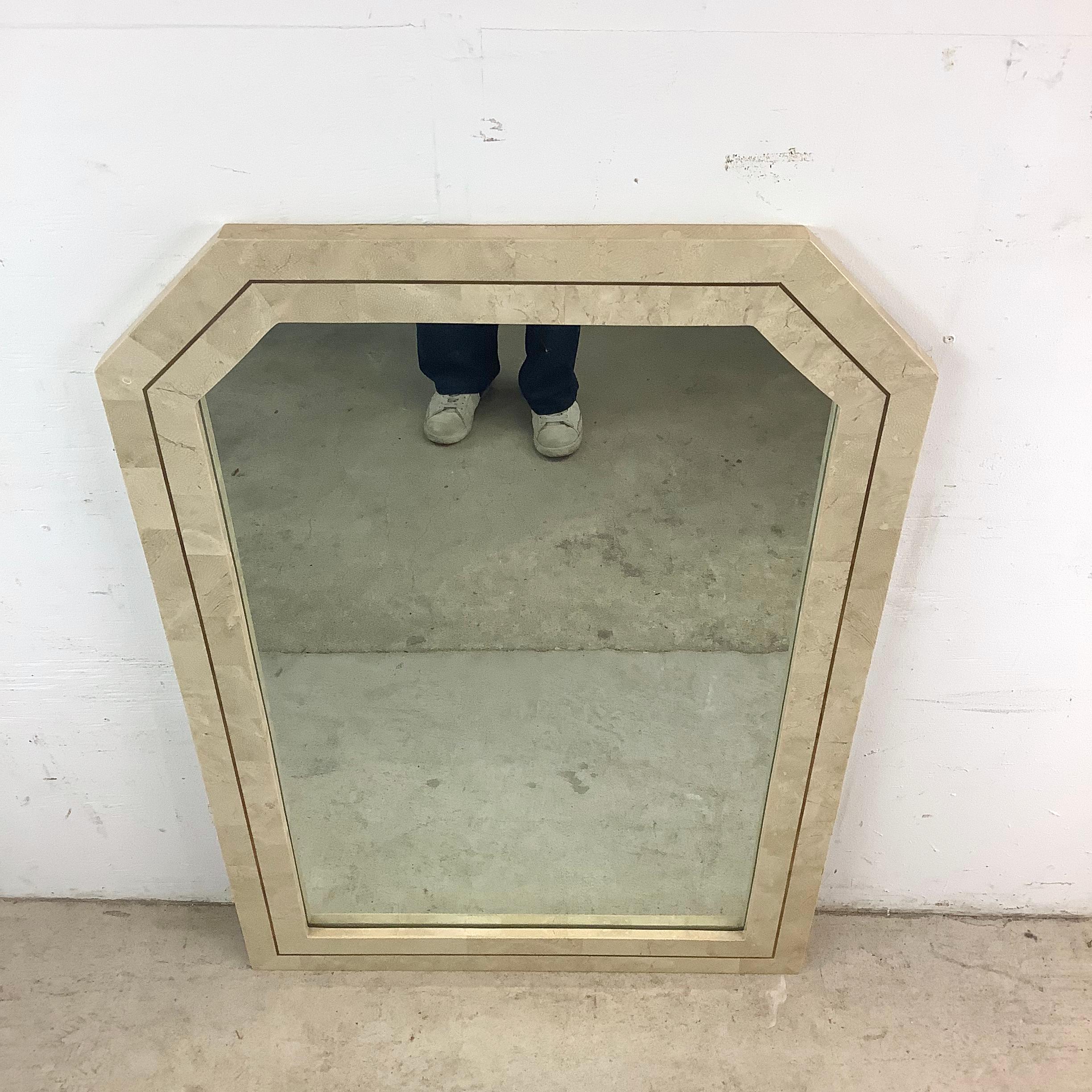 Hollywood Regency Vieux miroir en pierre tessellée d'après Maitland-Smith en vente