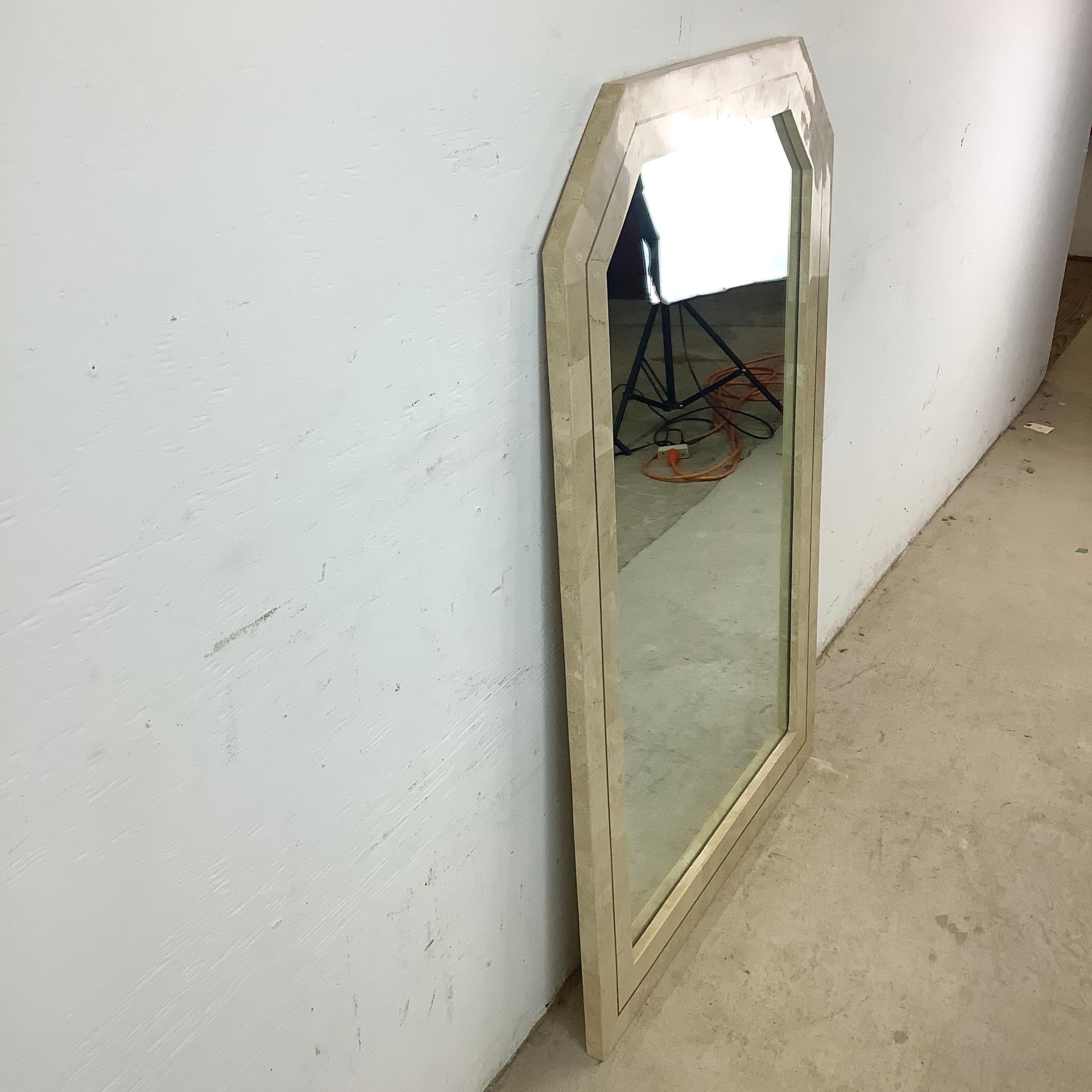 20ième siècle Vieux miroir en pierre tessellée d'après Maitland-Smith en vente