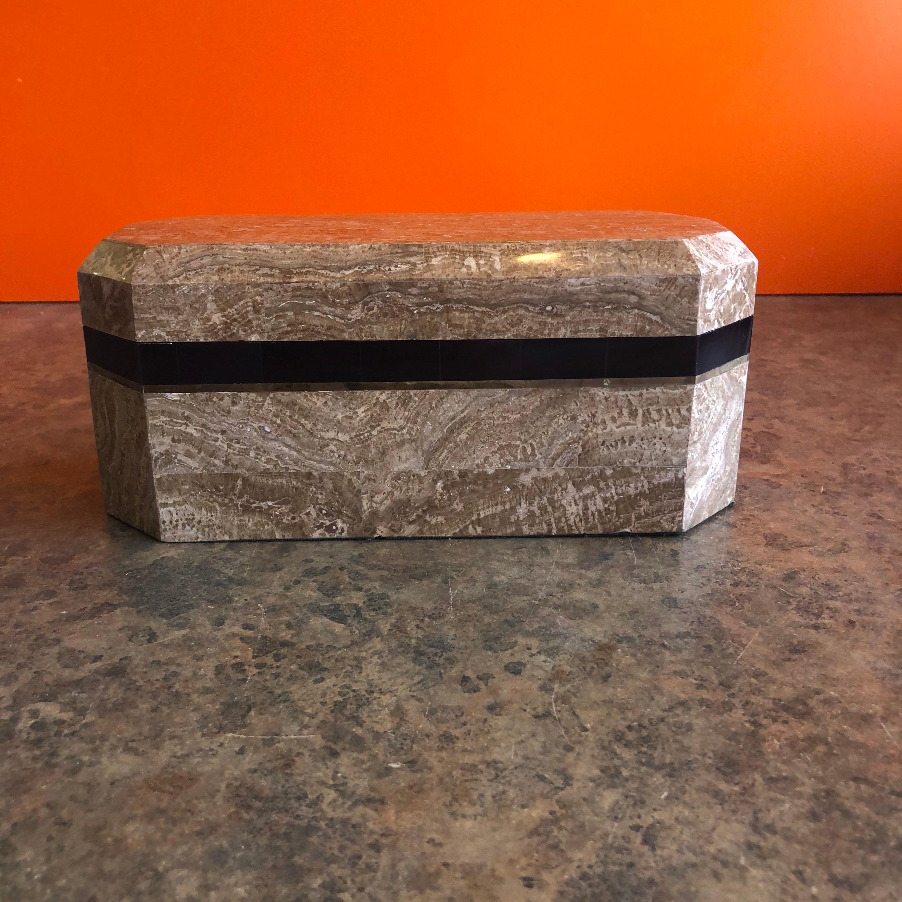 Vieille boite octogonale en pierre tessellée par Renoir Designs Bon état - En vente à San Diego, CA