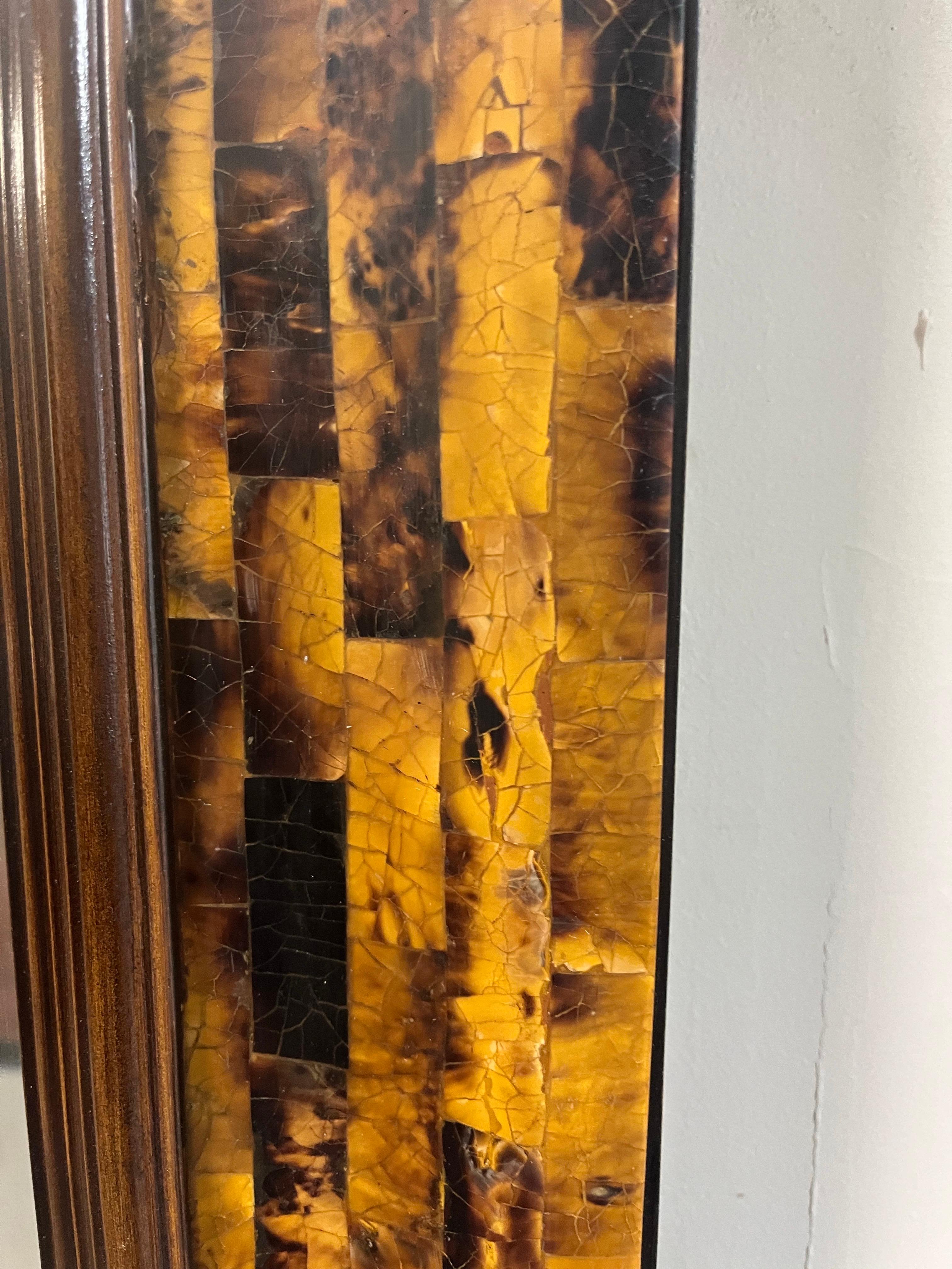 Sconosciuto Specchio tartaruga tessellato d'epoca alla maniera di Maitland Smith in vendita