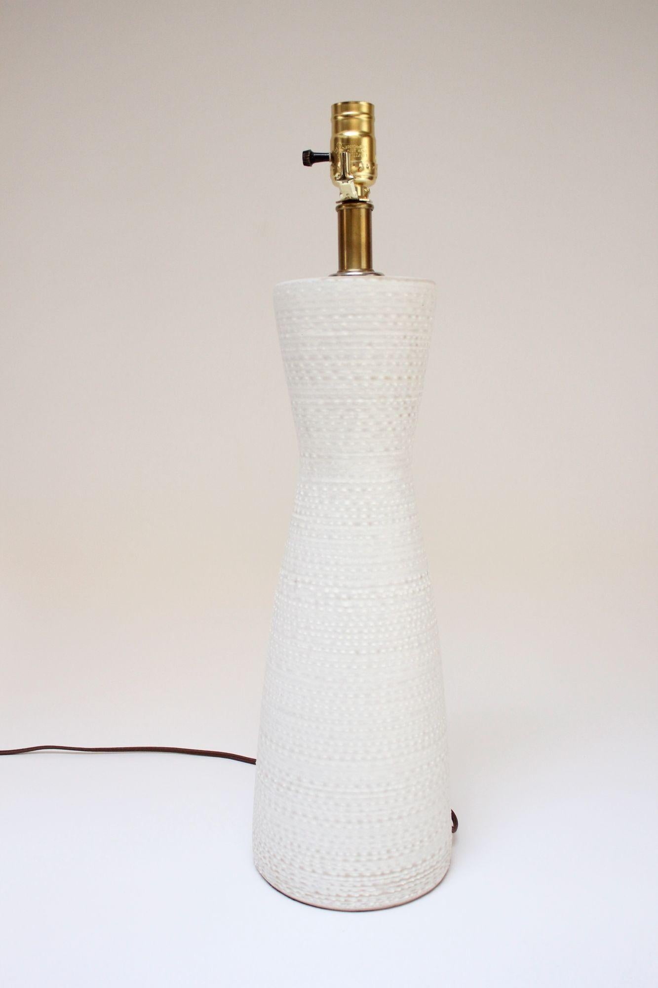 Mid-Century Modern Vintage Textured Ceramic Table Lamp by Lee Rosen for Design Technics For Sale