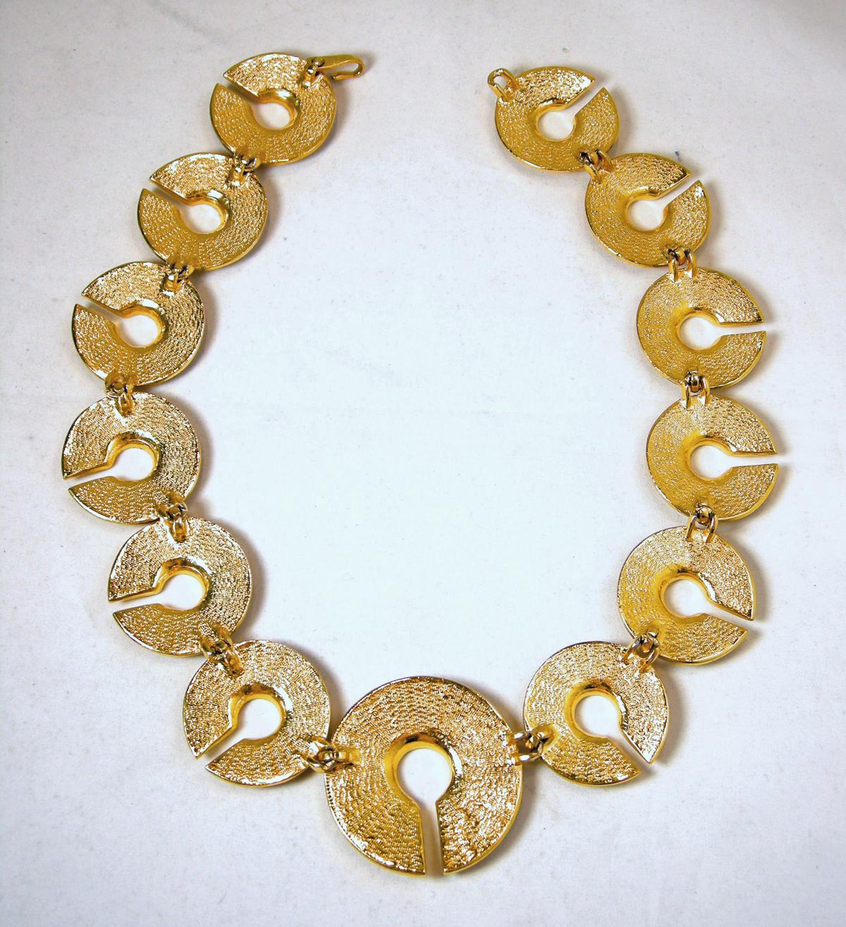 Women's or Men's Vintage Textured Circle Link Necklace For Sale