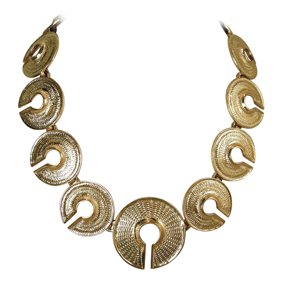 Vintage Textured Circle Link Necklace For Sale