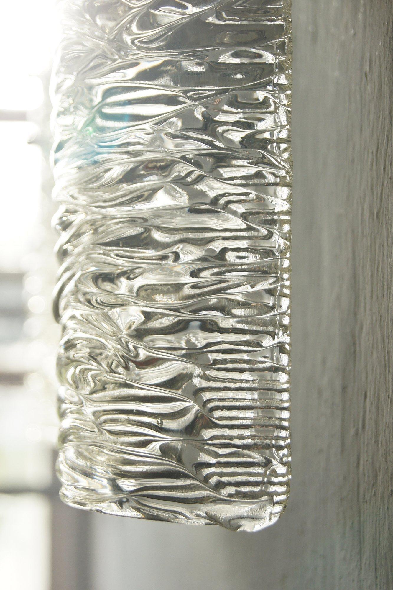 Wandleuchter aus strukturiertem Glas und Messing von J. T. Kalmar, 2er-Set, Vintage im Zustand „Gut“ im Angebot in KUTNO, PL