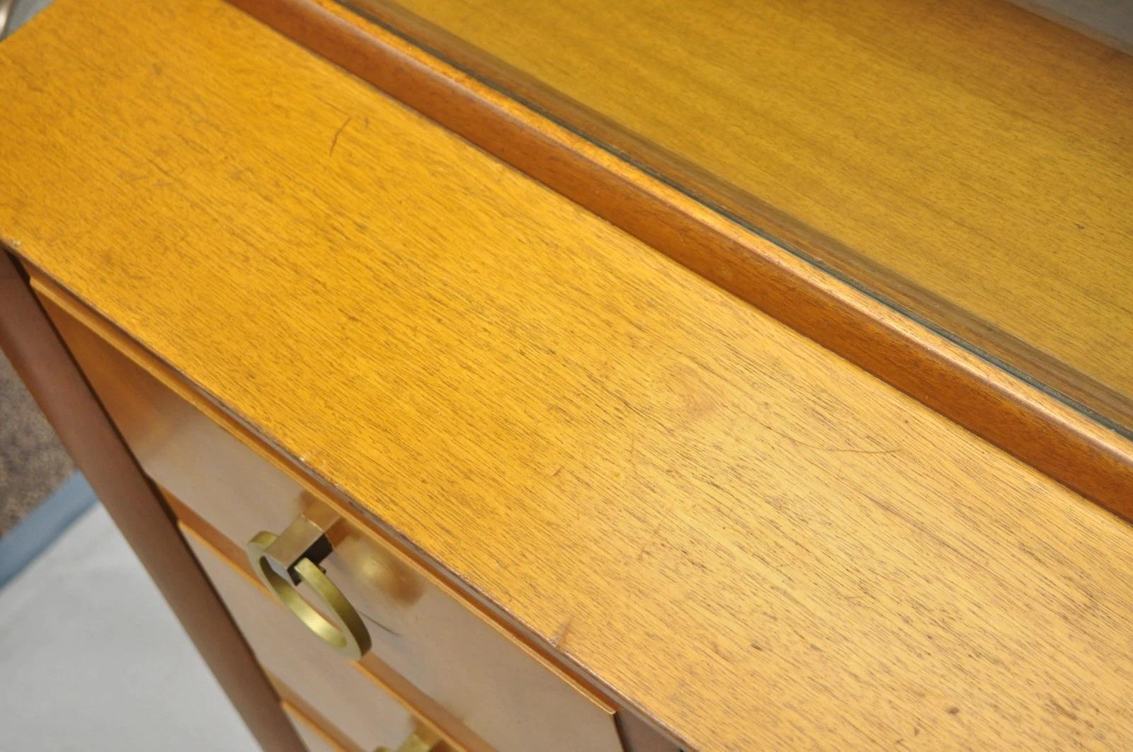 Vintage T.H. Robsjohn Gibbings para Widdicomb Vajilla de caoba con anillo de latón en venta 6