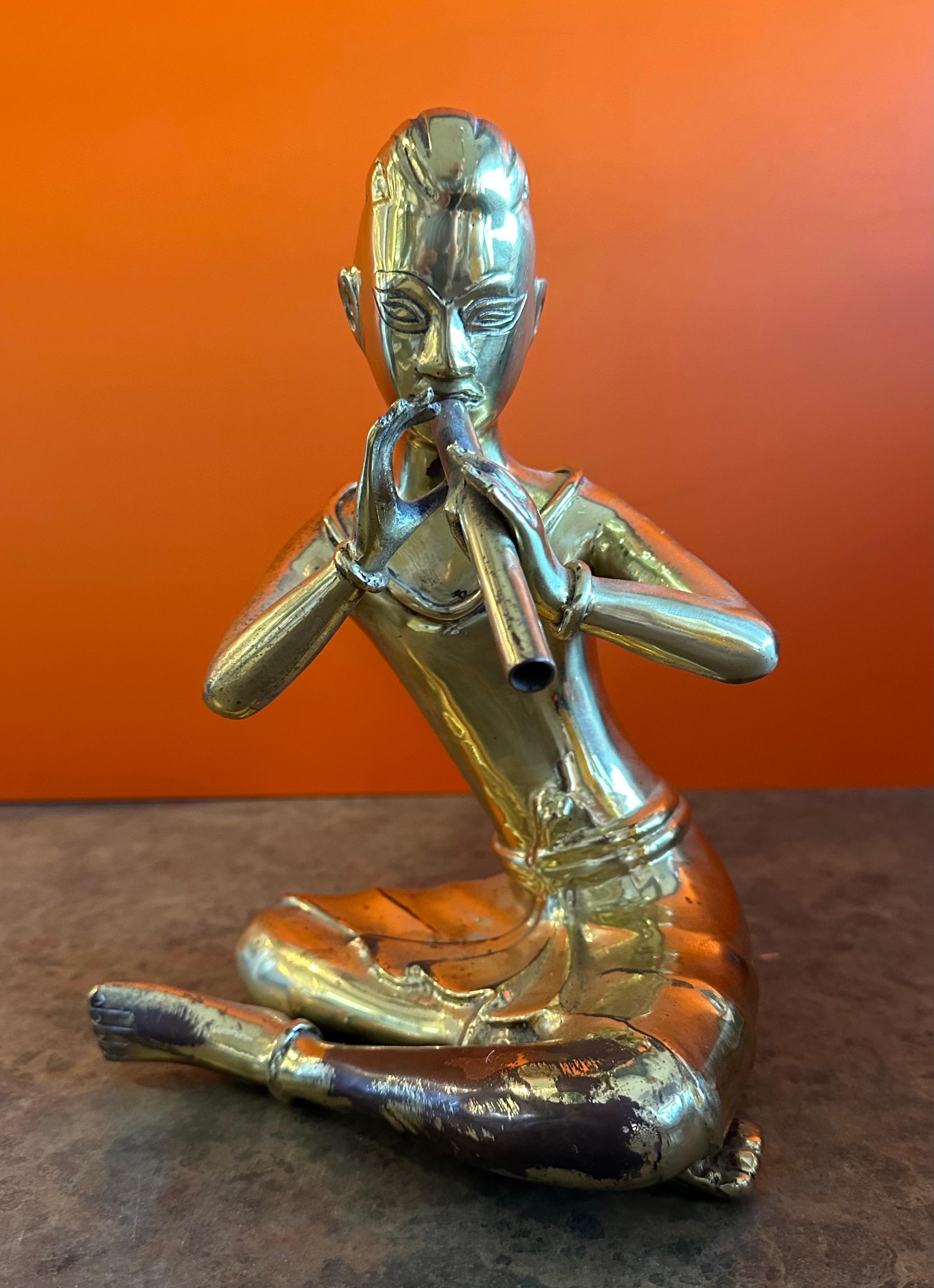Scultura incantatrice di serpenti in ottone Vintage By in vendita 3