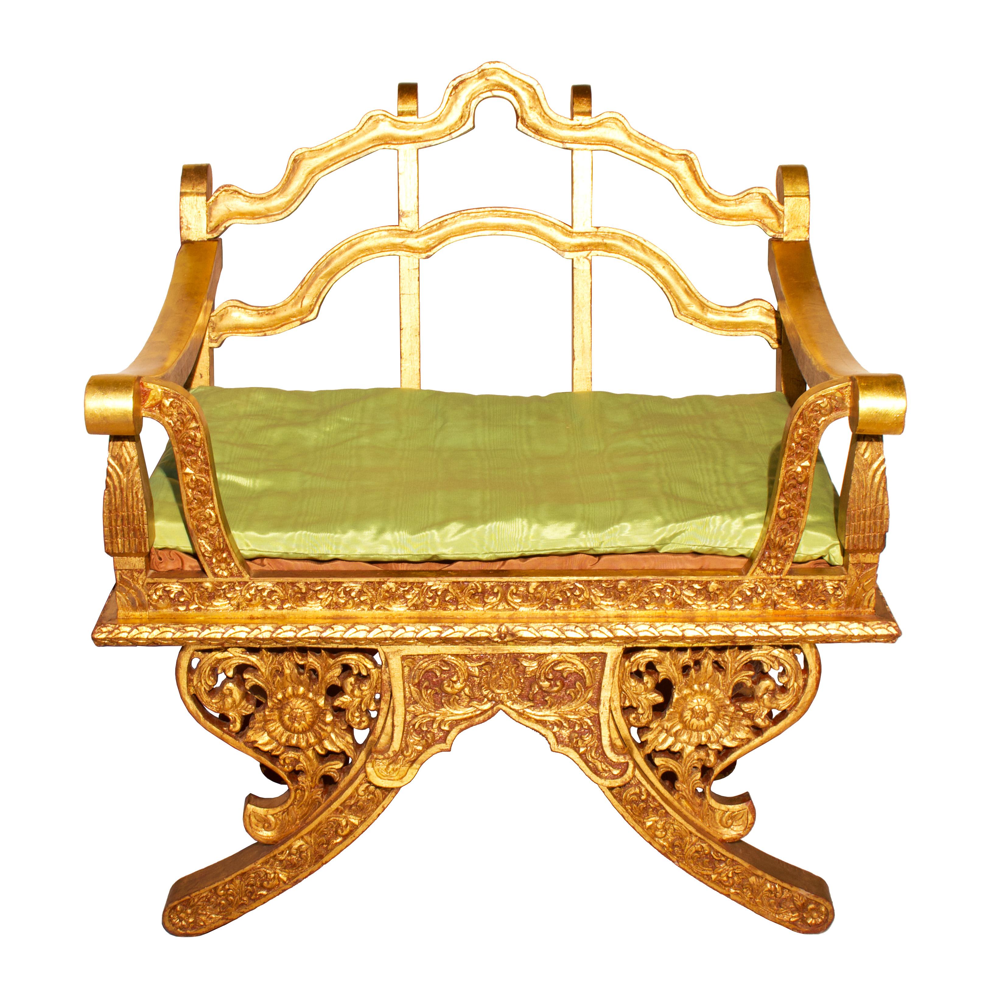 20ième siècle Chaise de méditation thaïlandaise vintage de style Howdah en vente