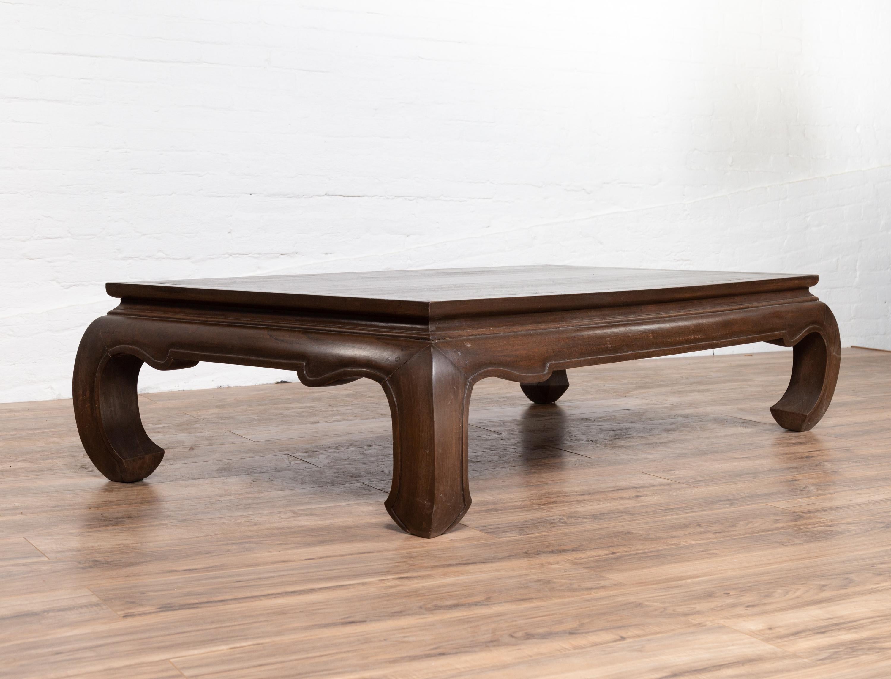20th Century Vintage Thai Opium Bed Style Waisted Coffee Table with Dark Patina and Chow Legs