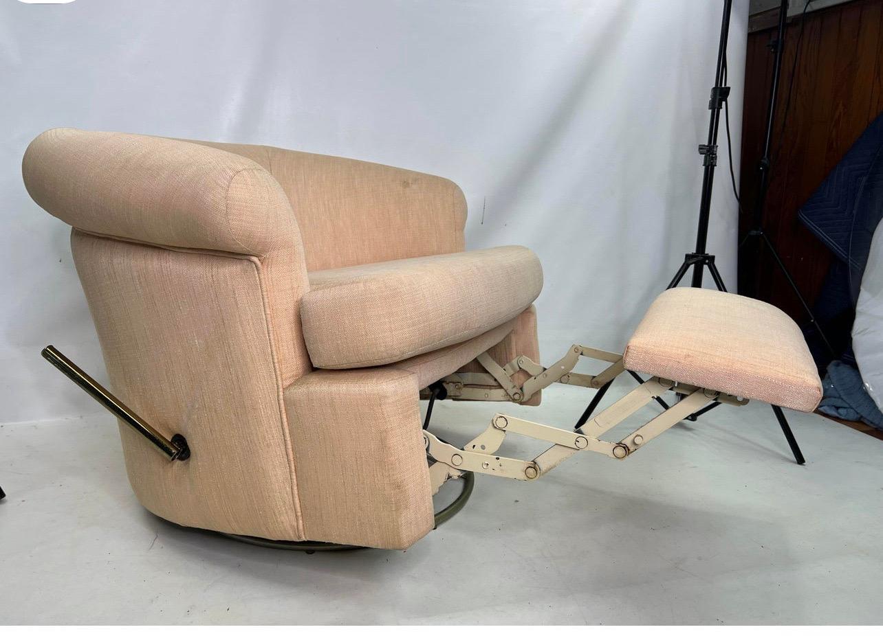 Mid-Century Modern Vintage Thayer Coggin Recliner Lounge Chair For Sale