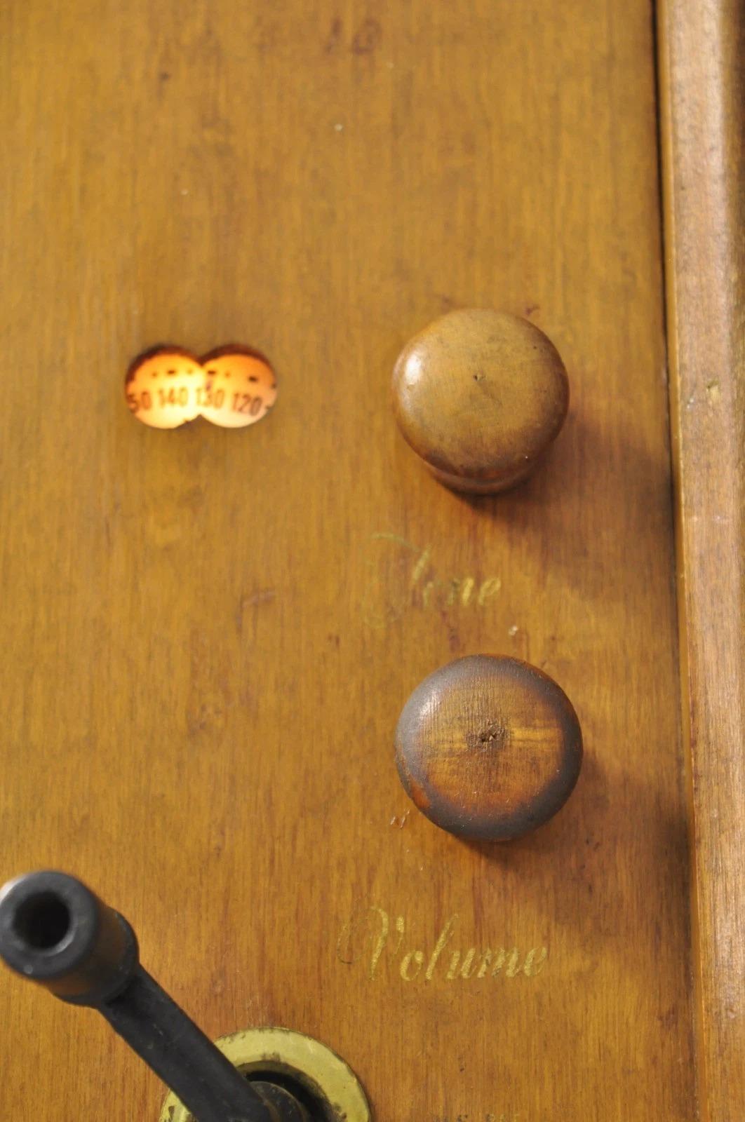 Radio a valvole d'epoca 