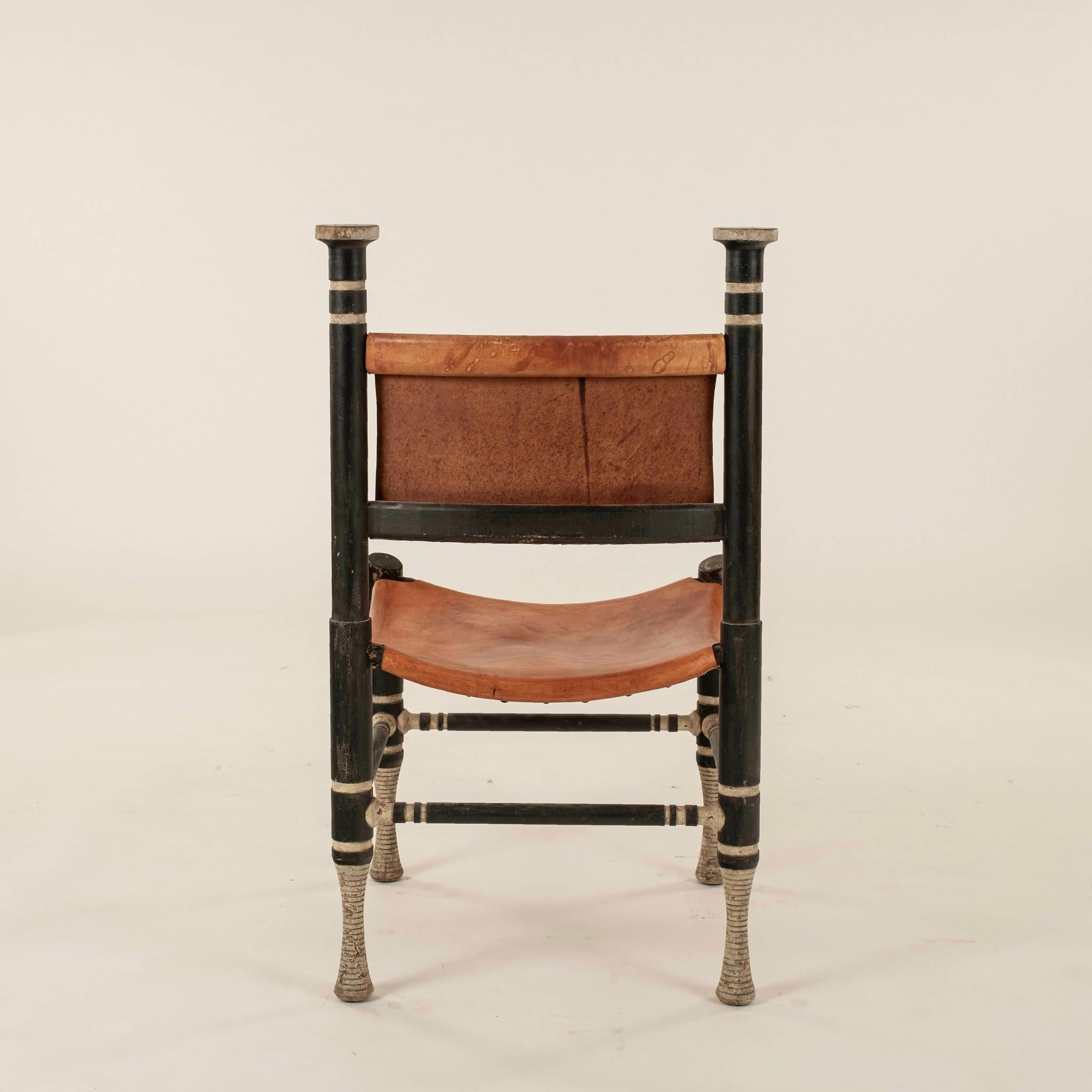 Inglese Sedia vintage in stile Thebes in vendita