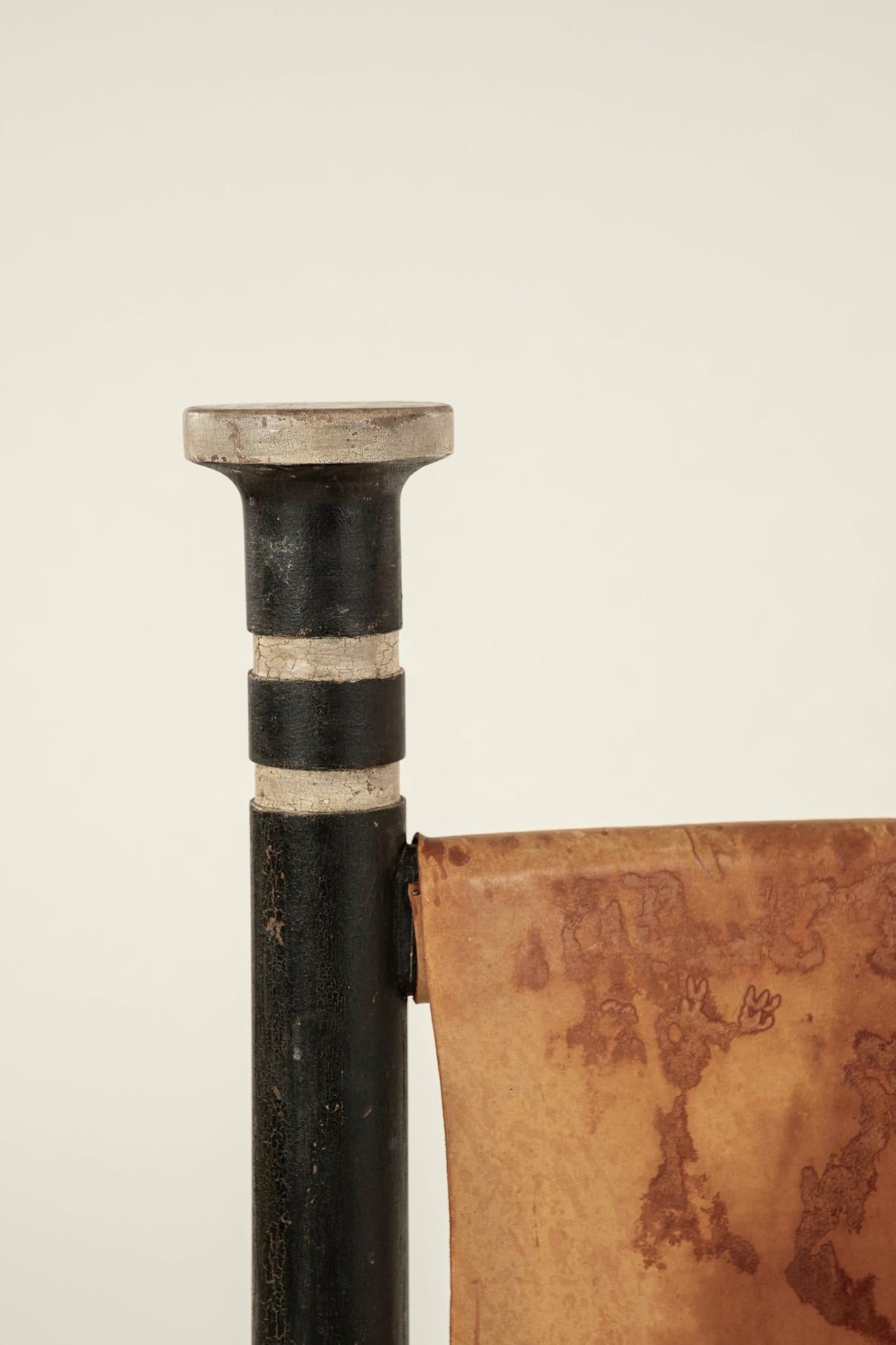XX secolo Sedia vintage in stile Thebes in vendita