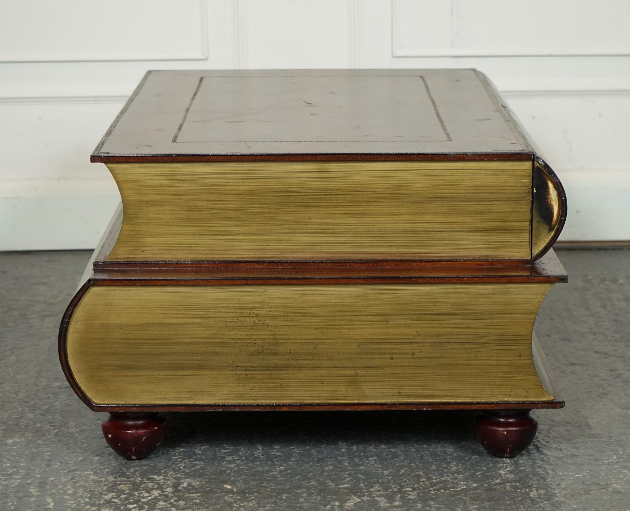 Cuir VINTAGE THEODORE ALEXANDER SCHOLARS STACK LiBRARY BOOKCASES COFFEE TABLE DRAWER en vente