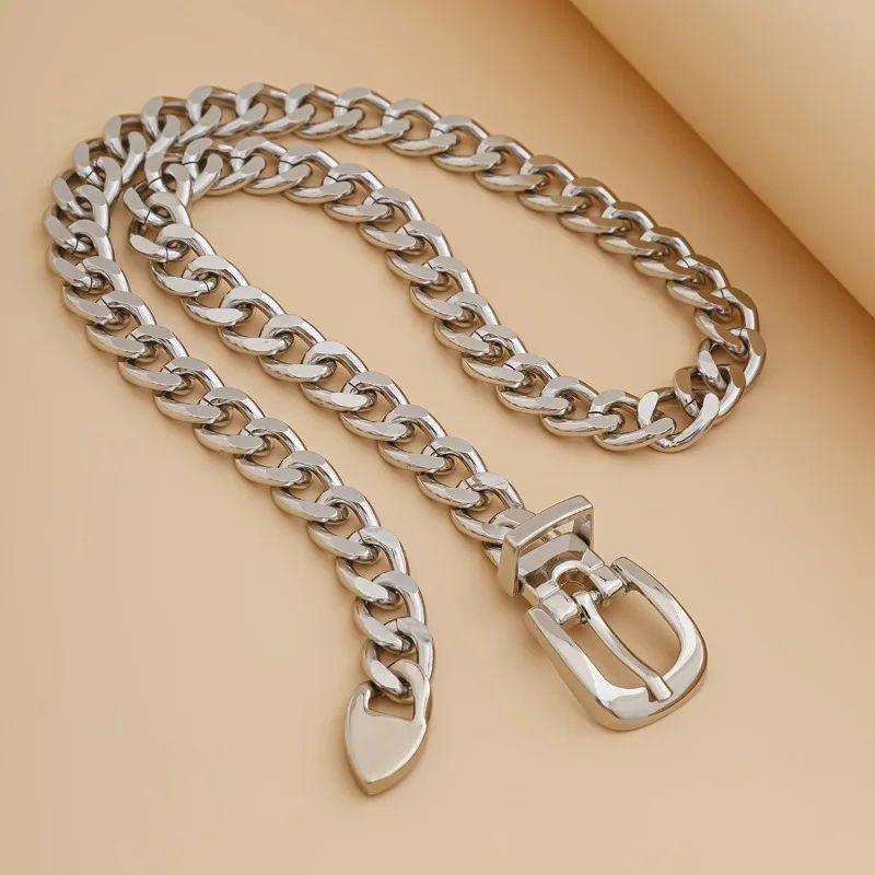Vintage Thick Open Link Silver Tone Belt Buckle Chain Necklace In Excellent Condition For Sale In Montreal, QC