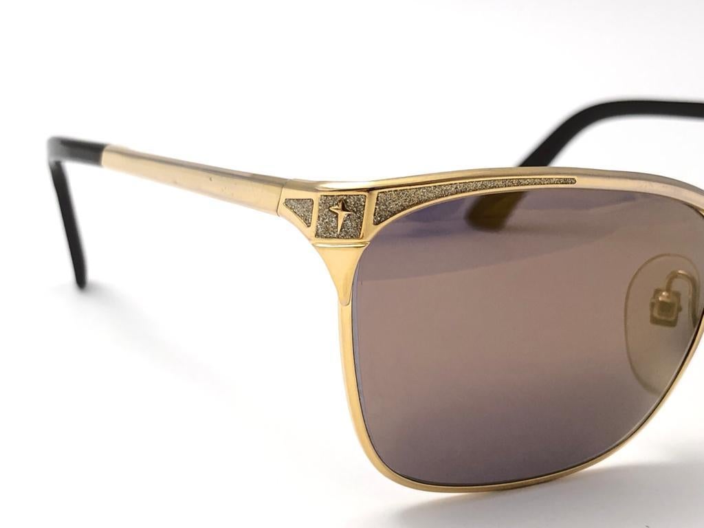Women's or Men's Vintage Thierry Mugler 25 711 Brown Lenses Medium Size 1980's Paris Sunglasses For Sale