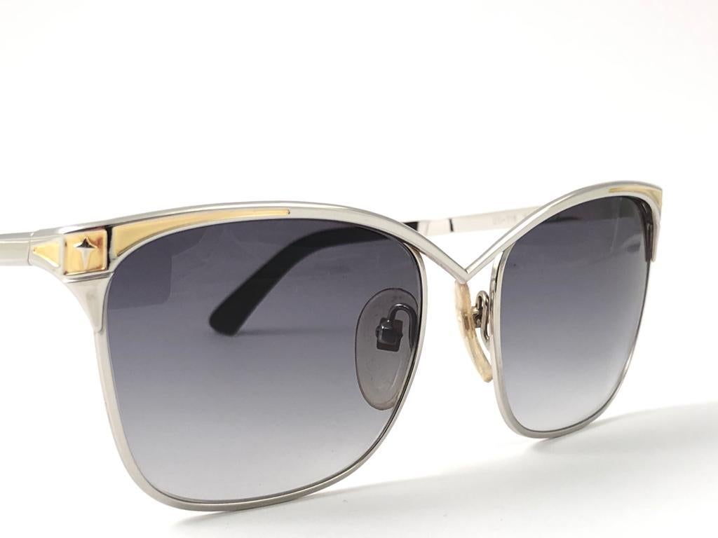Gray Vintage Thierry Mugler 25 711  Medium Size 1980's Paris Sunglasses For Sale