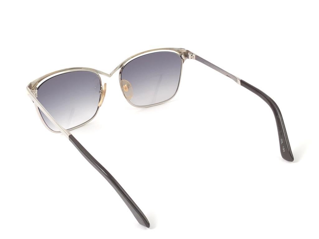 Vintage Thierry Mugler 25 711  Medium Size 1980's Paris Sunglasses For Sale 4