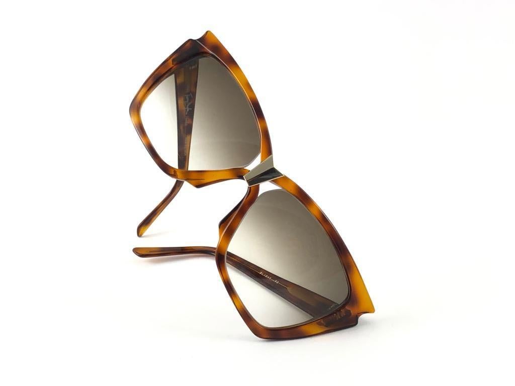 Vintage Thierry Mugler Clichy Tortoise Cat Eye Medium 1980's Paris Sunglasses For Sale 5