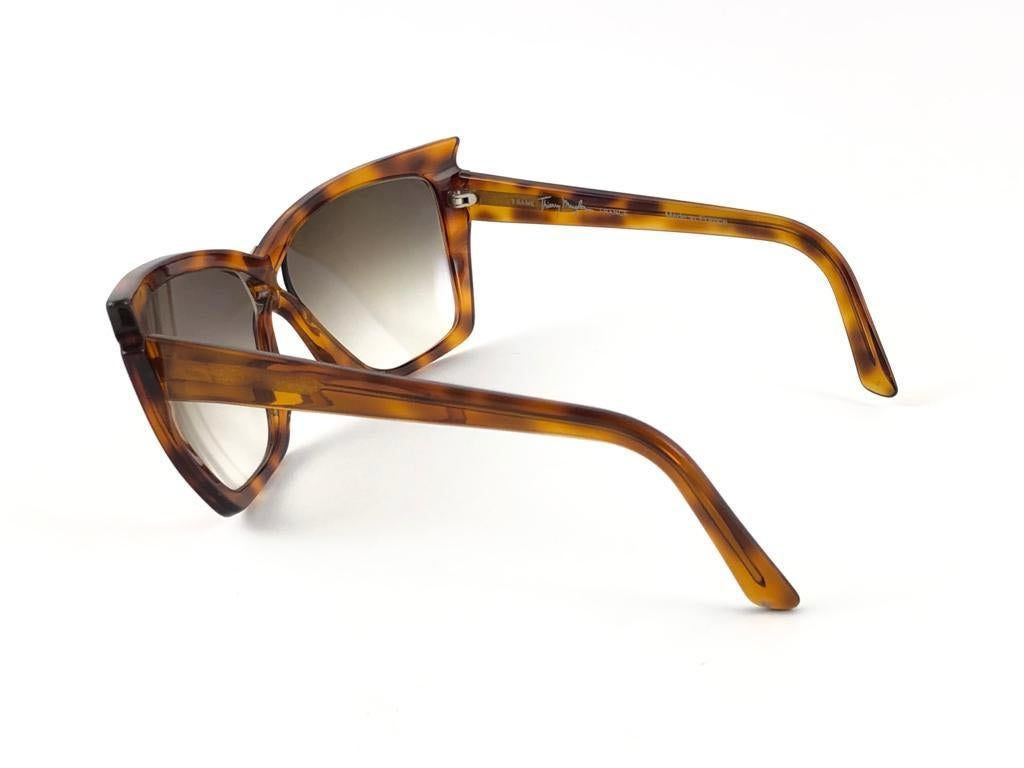 Vintage Thierry Mugler Clichy Tortoise Cat Eye Medium 1980's Paris Sunglasses For Sale 4
