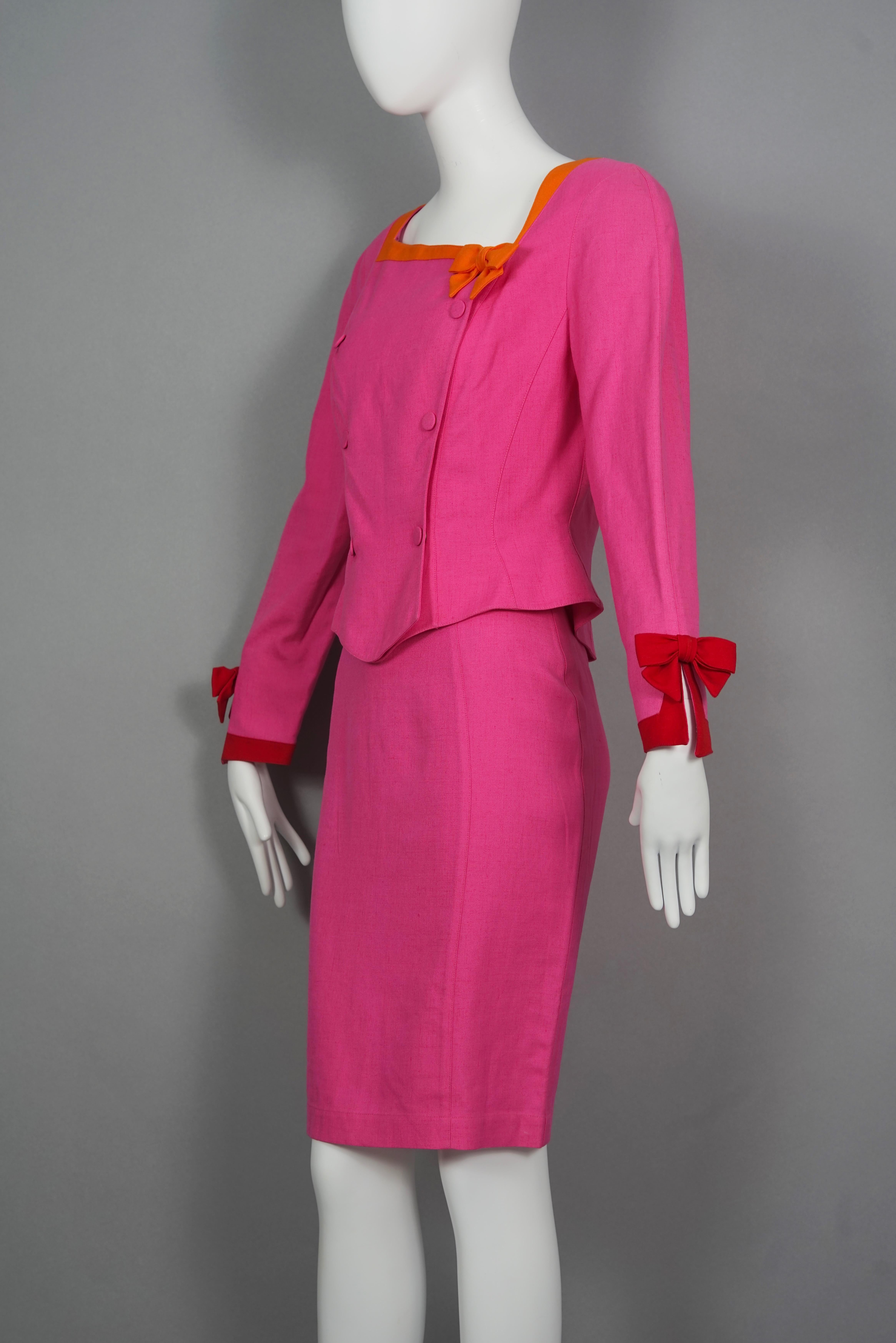 Vintage THIERRY MUGLER Colour Block Bows Blazer Skirt Suit In Excellent Condition For Sale In Kingersheim, Alsace