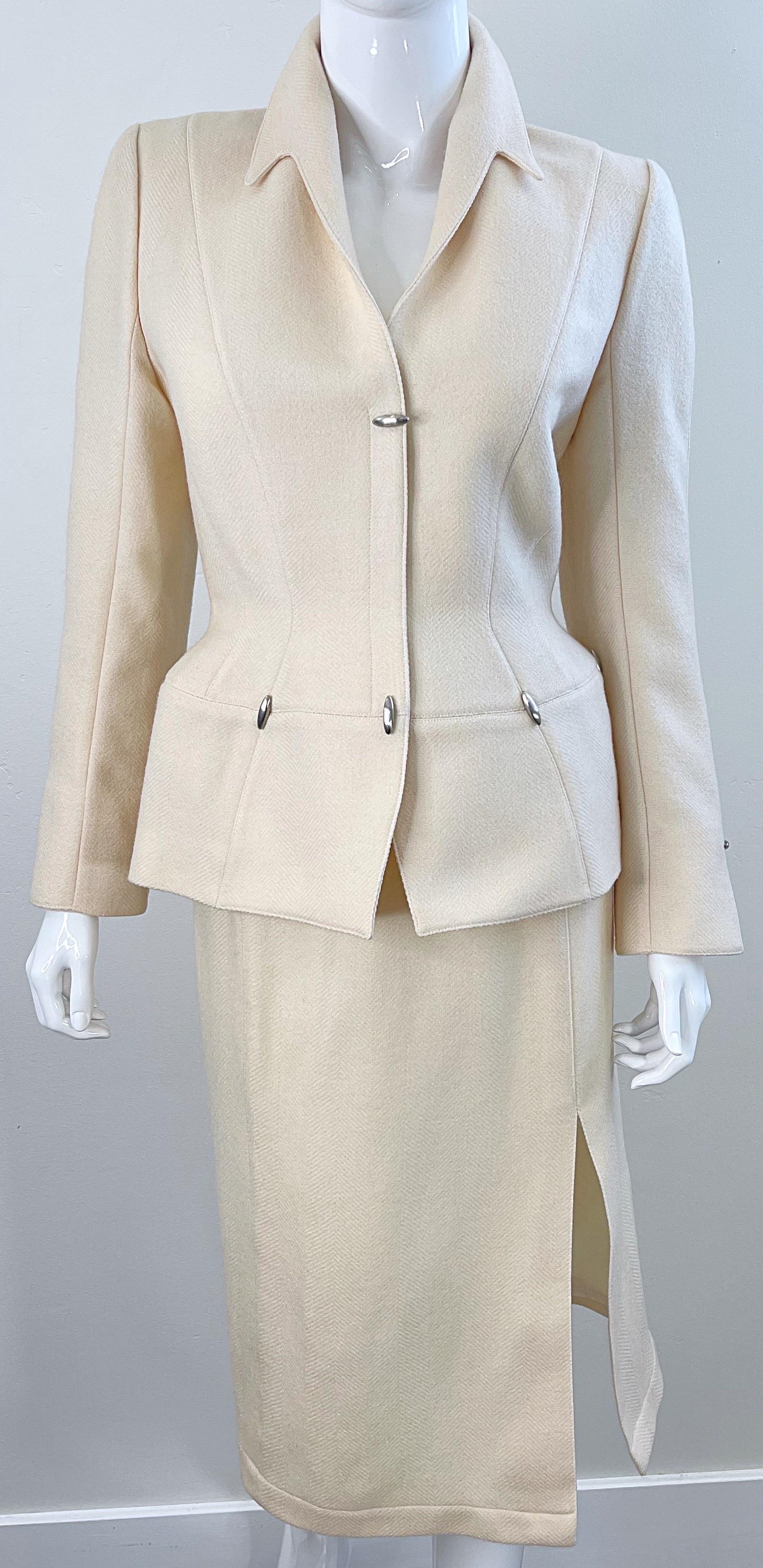 Vintage Thierry Mugler F/W 1989 Ivory Size 4 / 6 Wool Silver Bullet Skirt Suit  For Sale 7