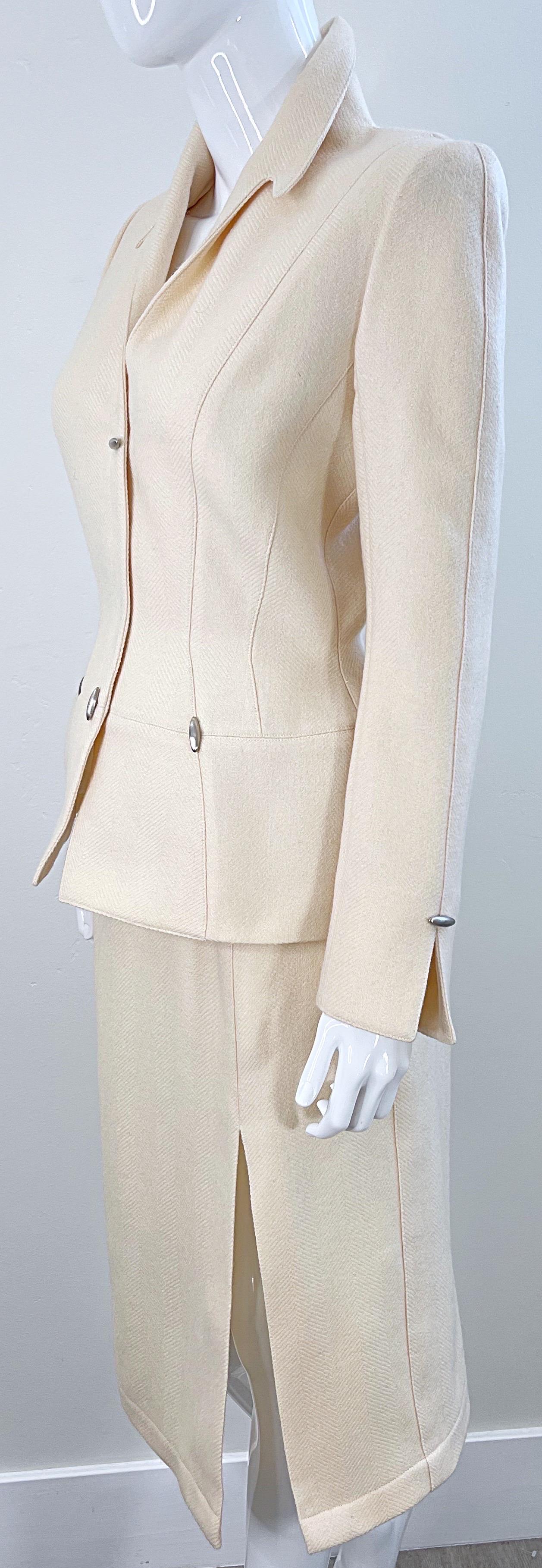 Vintage Thierry Mugler F/W 1989 Ivory Size 4 / 6 Wool Silver Bullet Skirt Suit  For Sale 4
