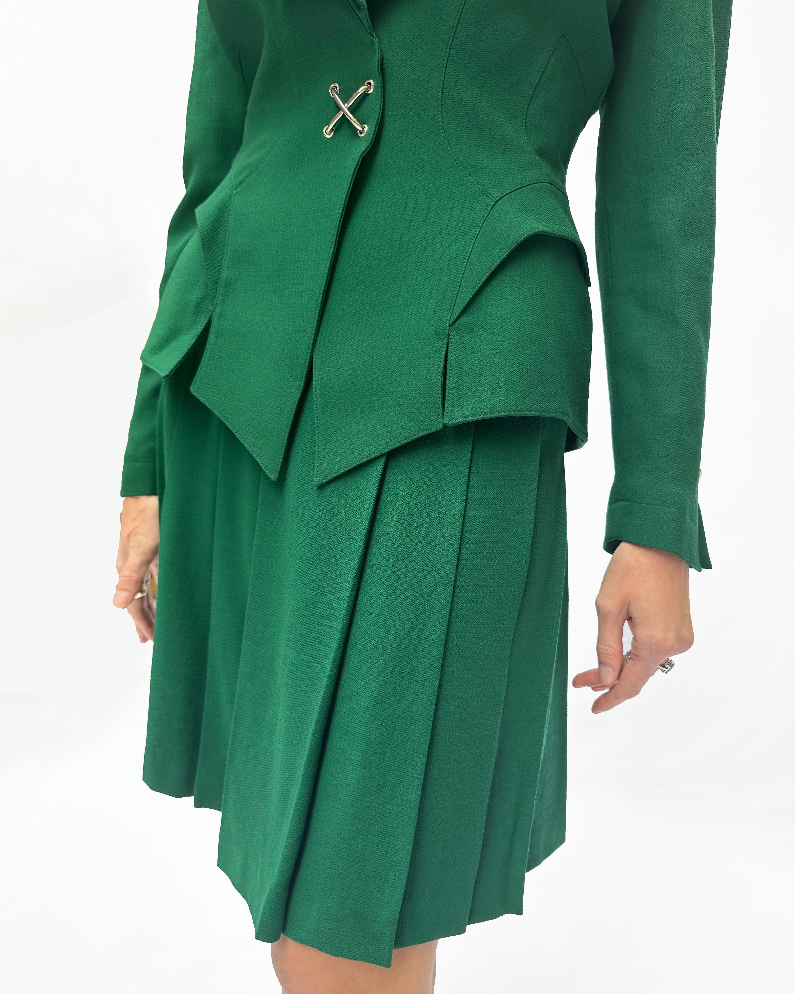 Vintage Thierry Mugler Fall 1992 Emerald Jacket + Pleated Skirt Suit For Sale 2
