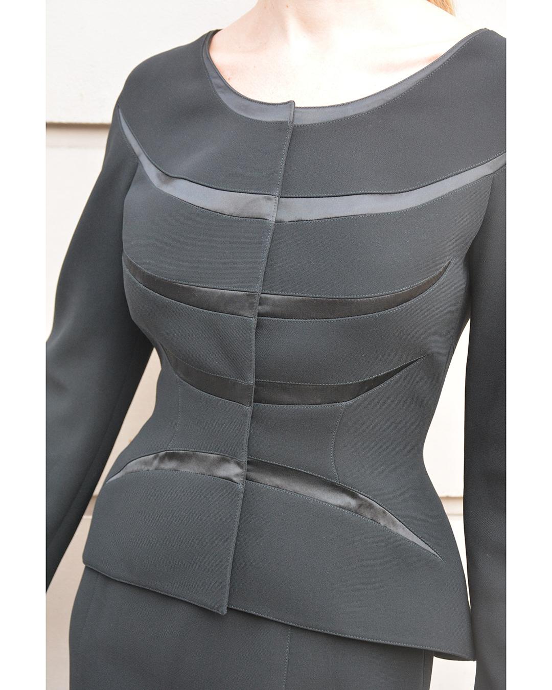 Vintage Thierry Mugler Fall 2000 Sculptural Skirt Suit For Sale 4