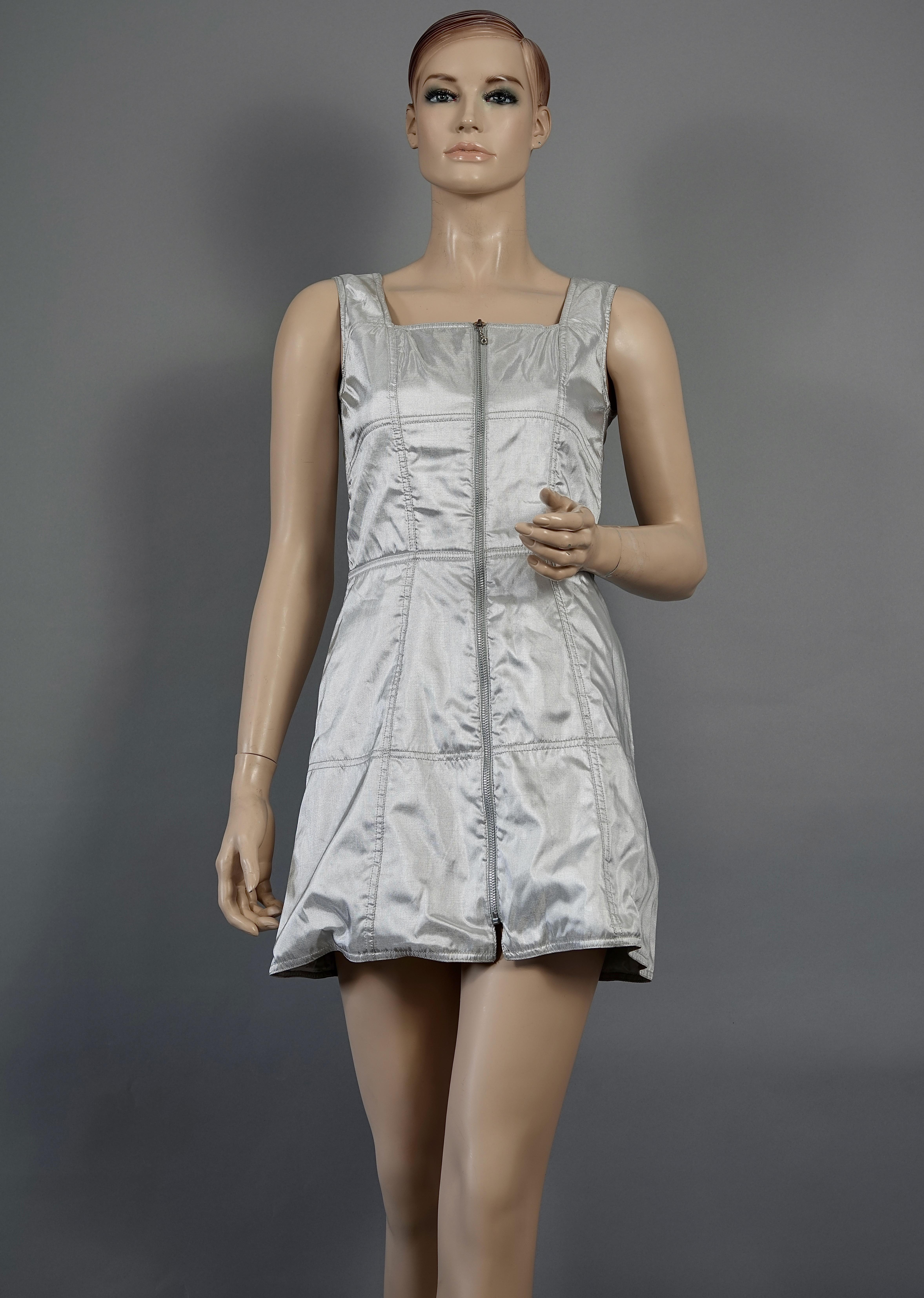 Vintage THIERRY MUGLER Quilted Silver Space Age Futuristic Dress For Sale 2