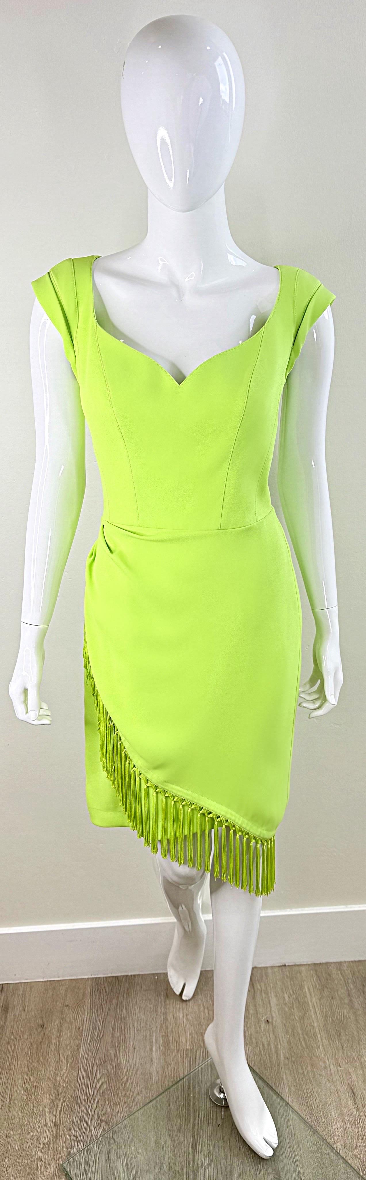 Vintage Thierry Mugler Spring/Summer 1997 Neon Green Fringe Rayon Dress 90s en vente 8