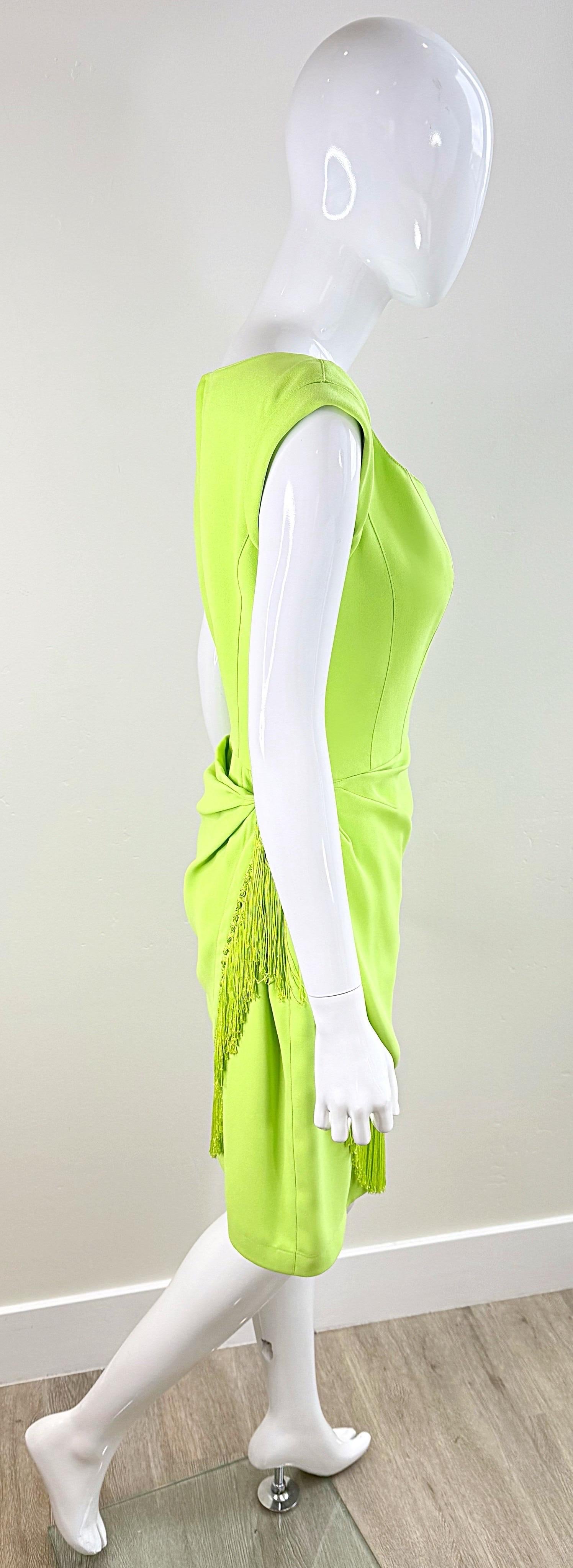 Vintage Thierry Mugler Spring/Summer 1997 Neon Green Fringe Rayon Dress 90s en vente 11