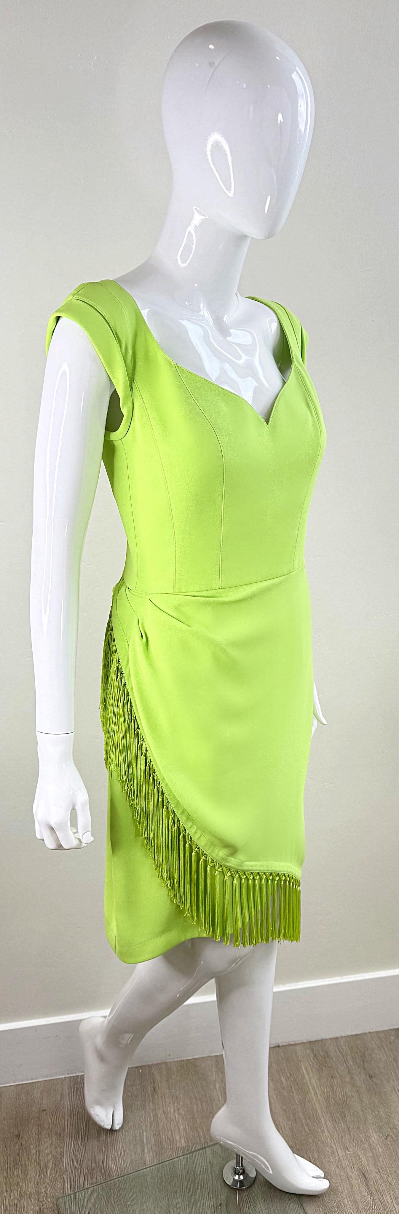 Vintage Thierry Mugler Spring/Summer 1997 Neon Green Fringe Rayon Dress 90s en vente 13