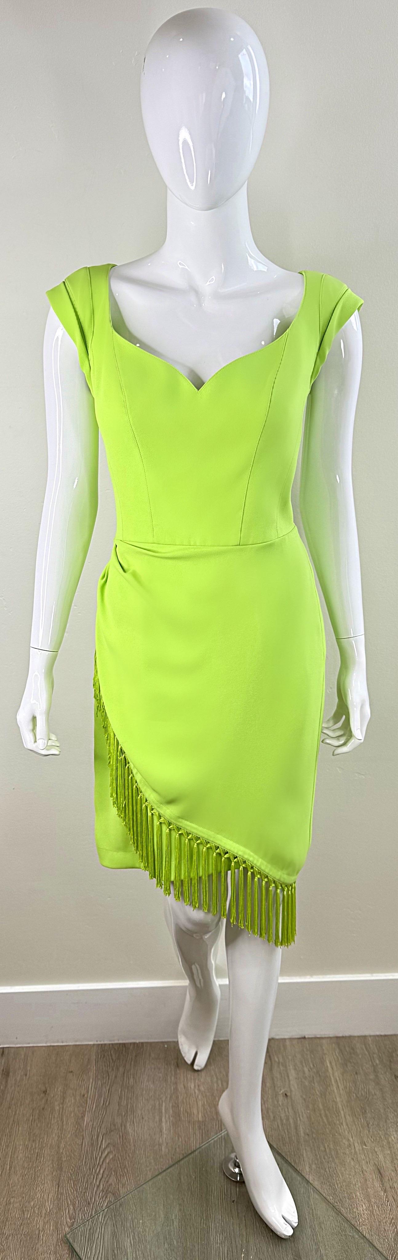 Vintage Thierry Mugler Spring/Summer 1997 Neon Green Fringe Rayon Dress 90s en vente 2