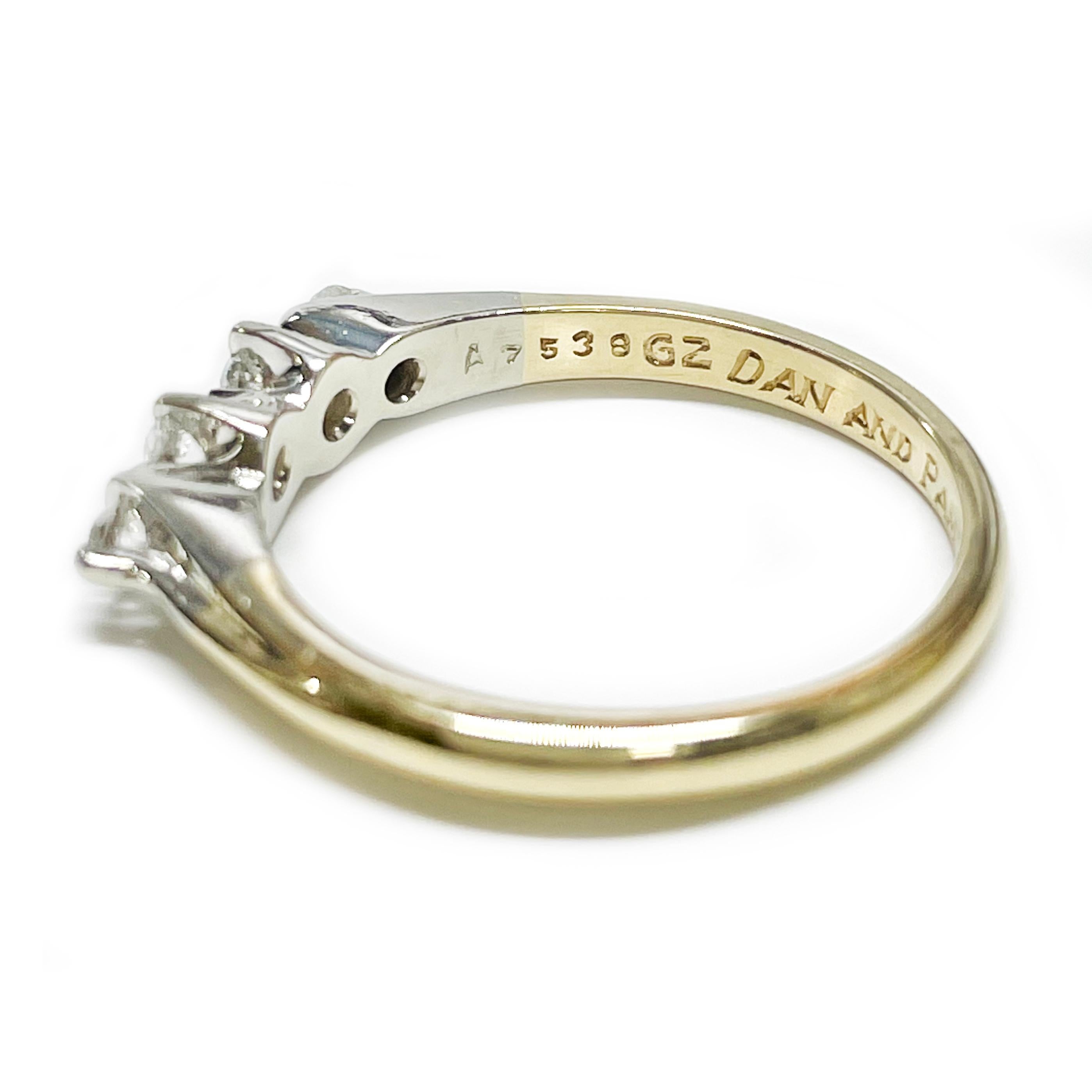 dünner Gelbgold-Ring mit vier Diamanten (Retro) im Angebot