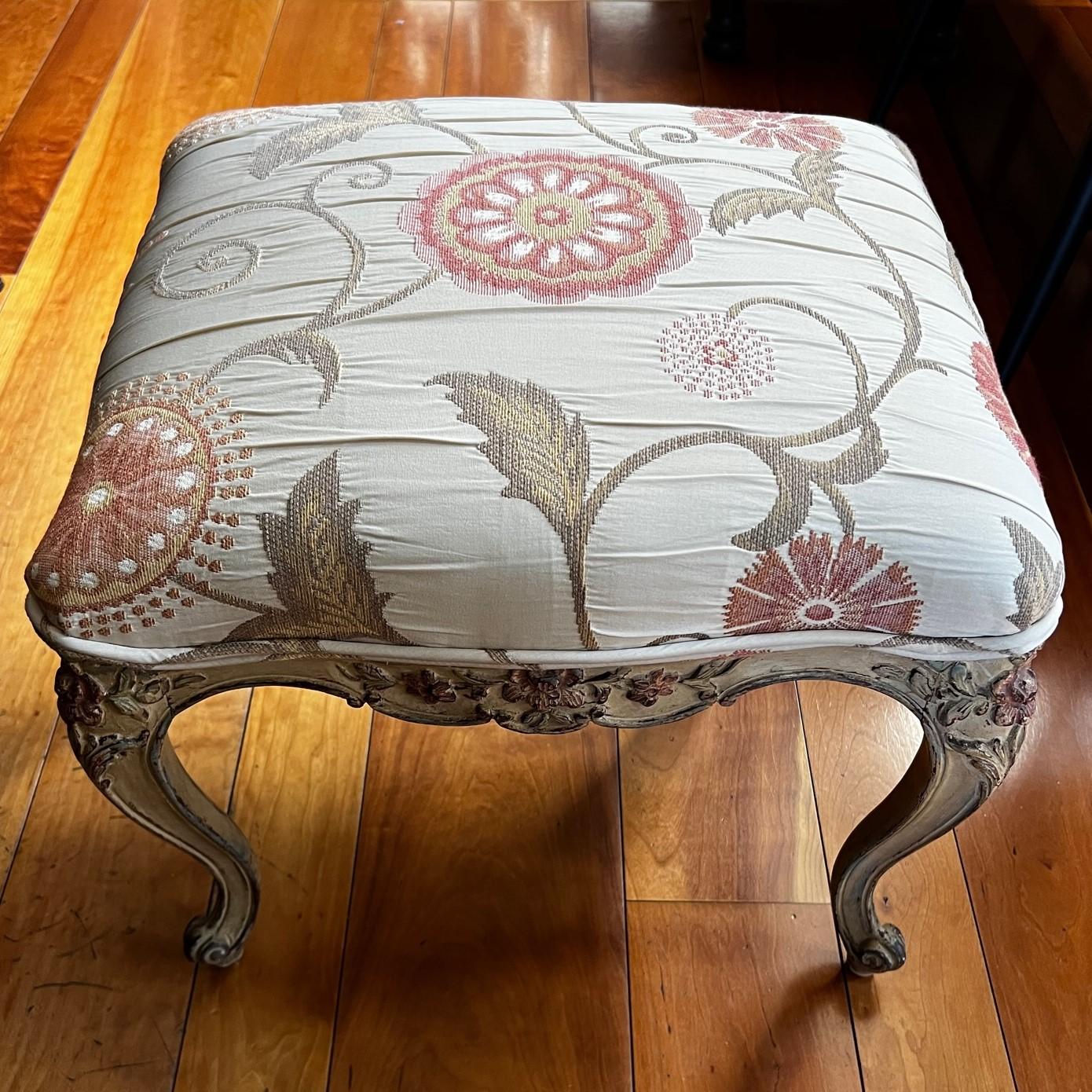 Louis XV Vintage Thomas De Angelis Stool with Floral Carving and Italian Tapestry Fabric 
